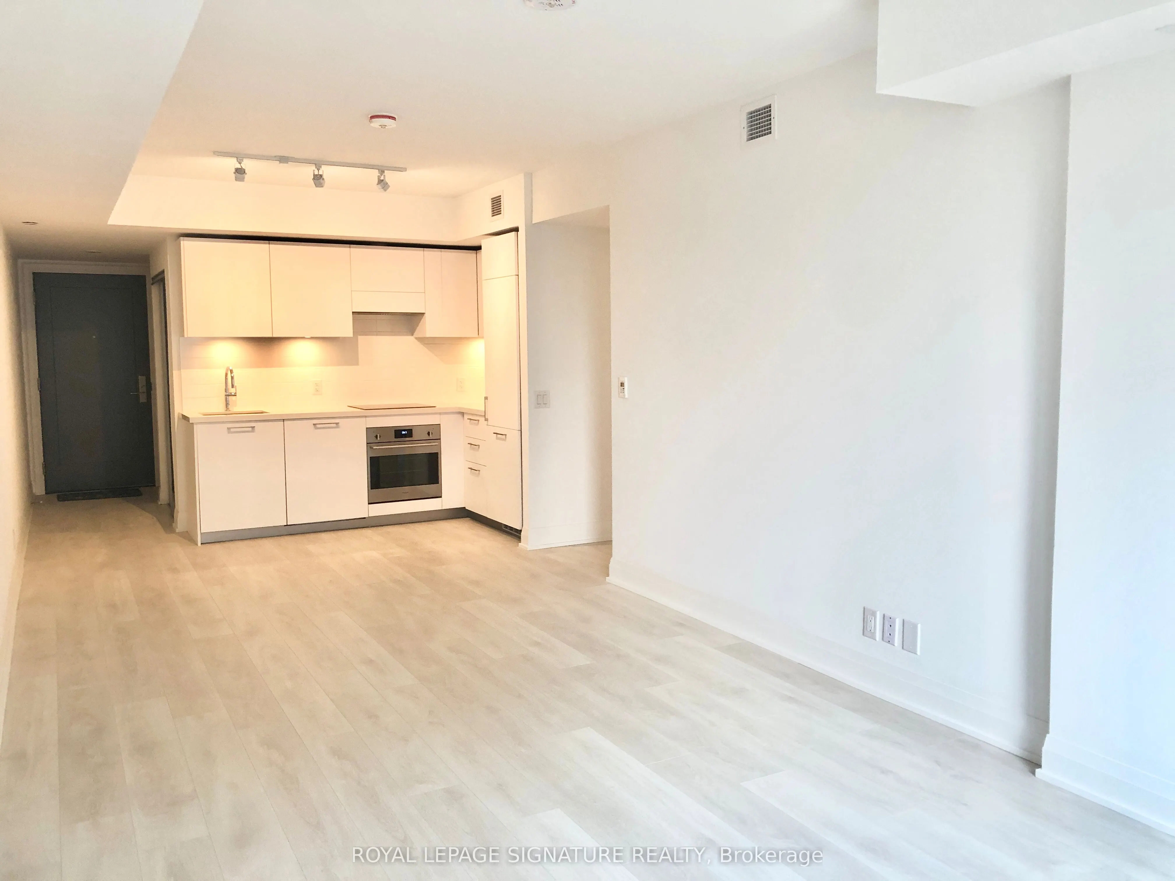 33 Frederick Todd Way, #404