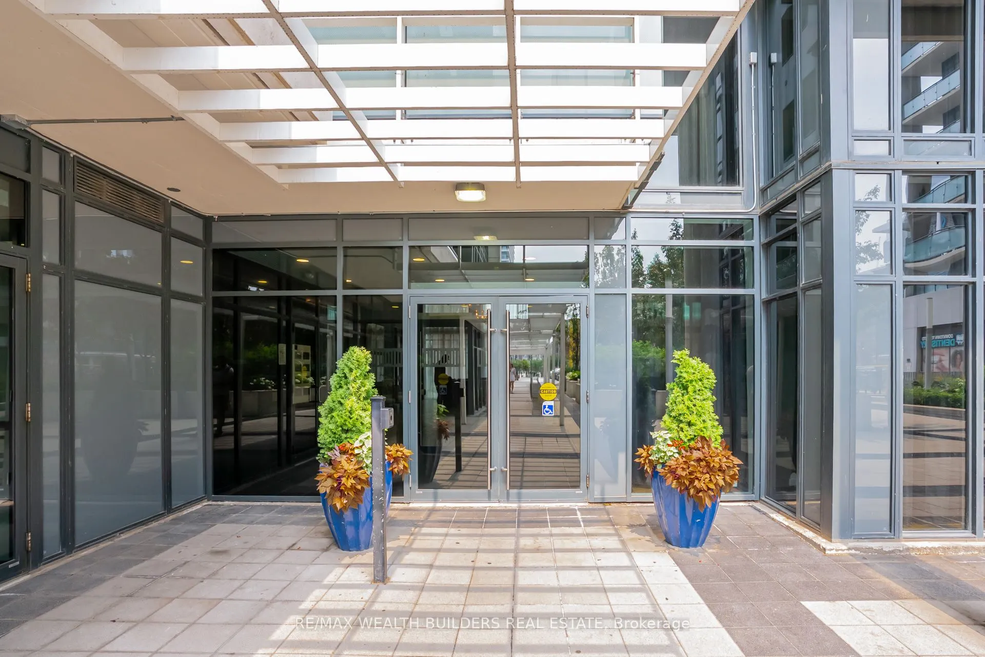 400 Adelaide Street E, #2322