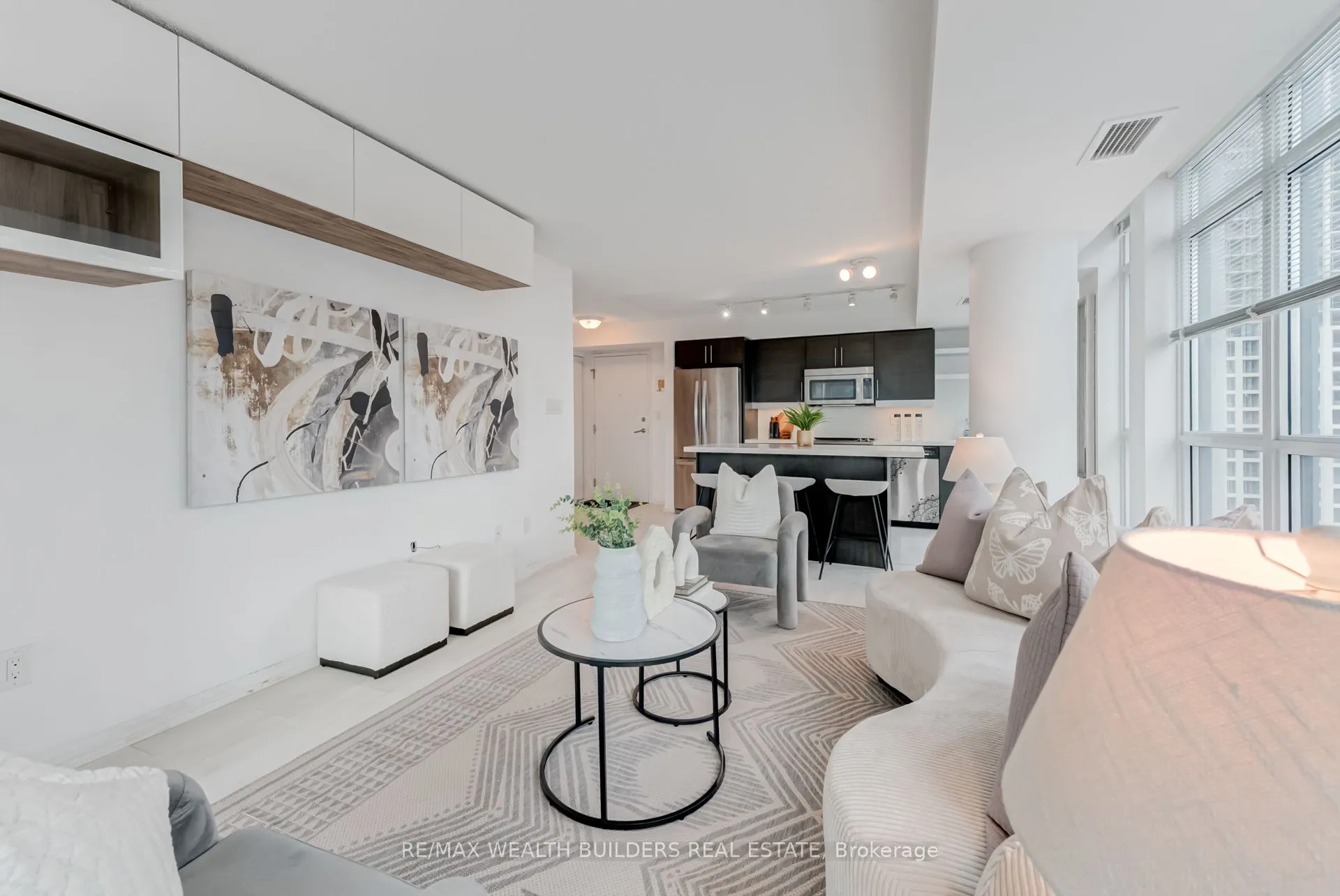 400 Adelaide Street E, #2322