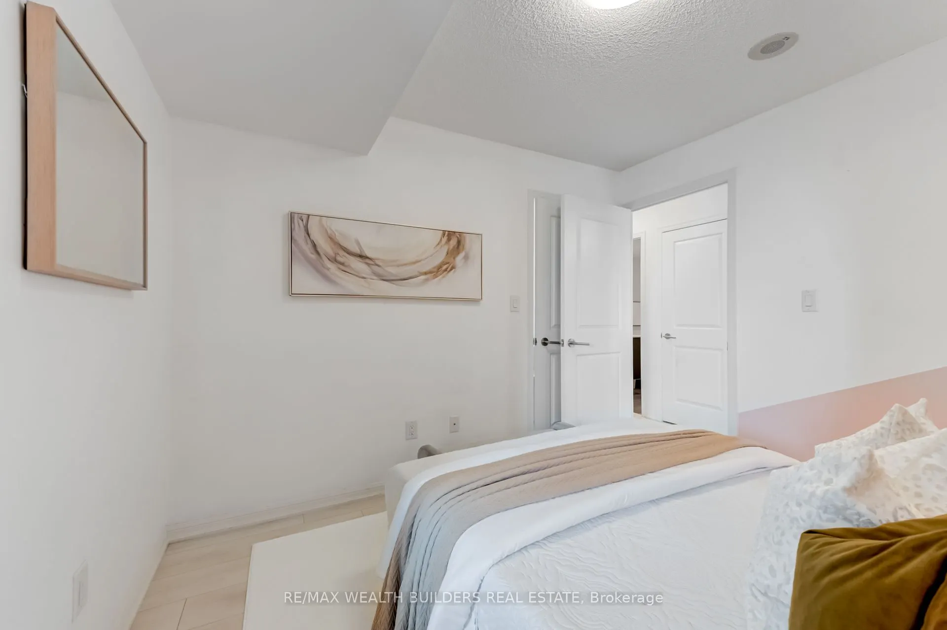 400 Adelaide Street E, #2322