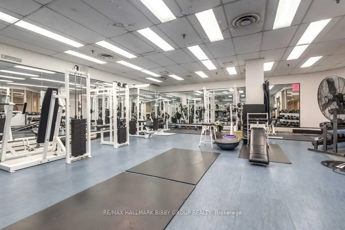 44 Gerrard Street W, #806