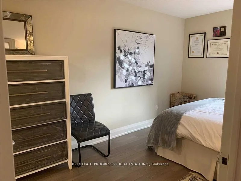 1001 Bay Street, #706