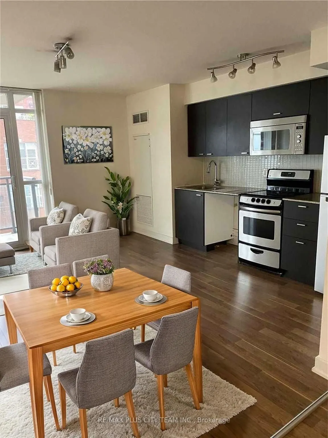 78 Tecumseth Street, #411