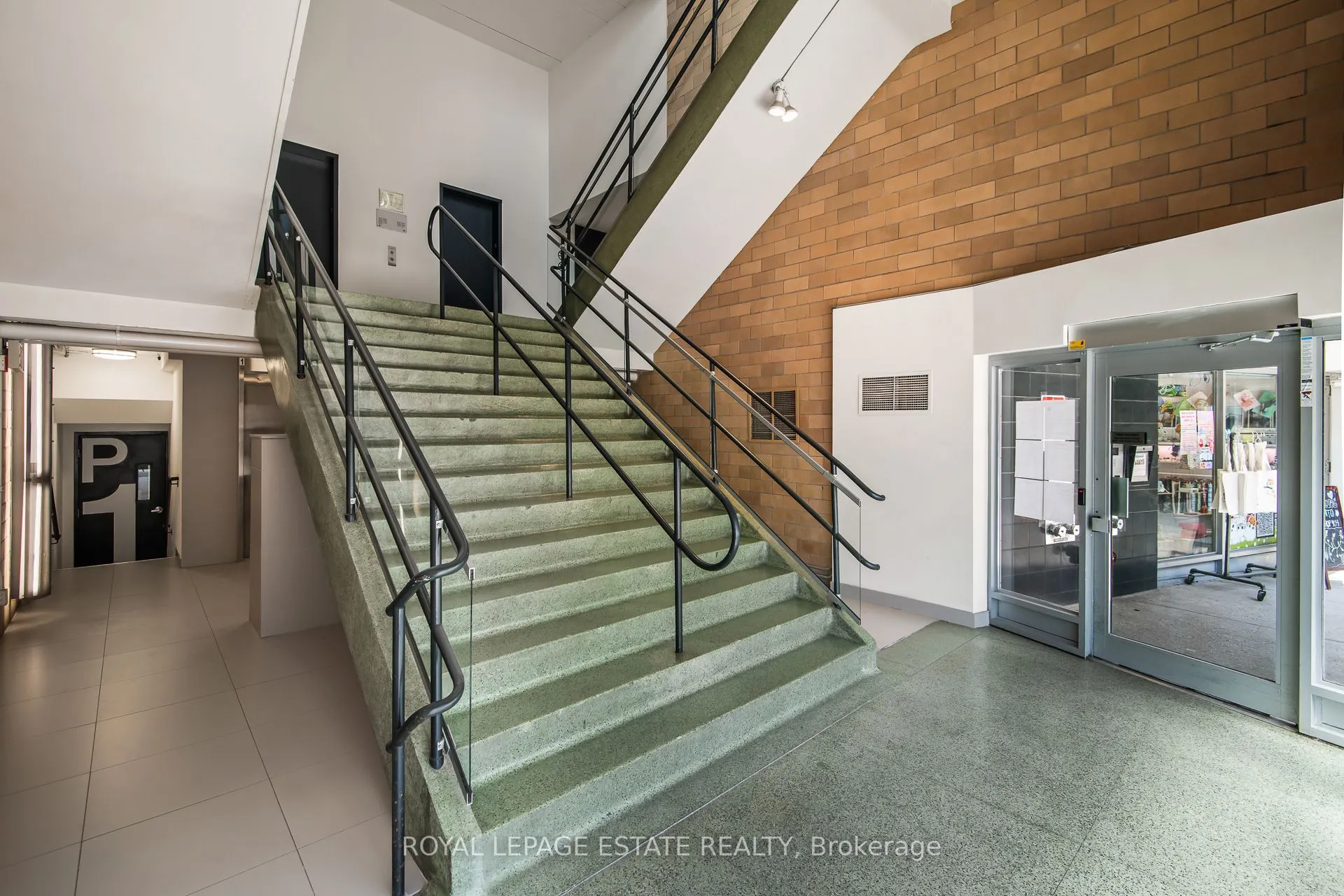 160 Baldwin Street, #301