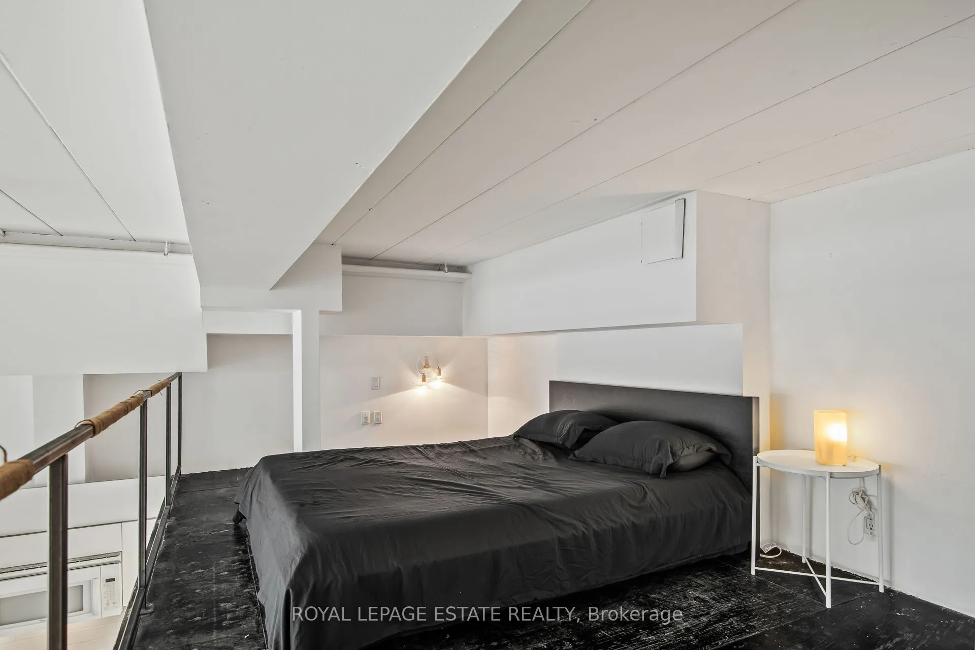 160 Baldwin Street, #301