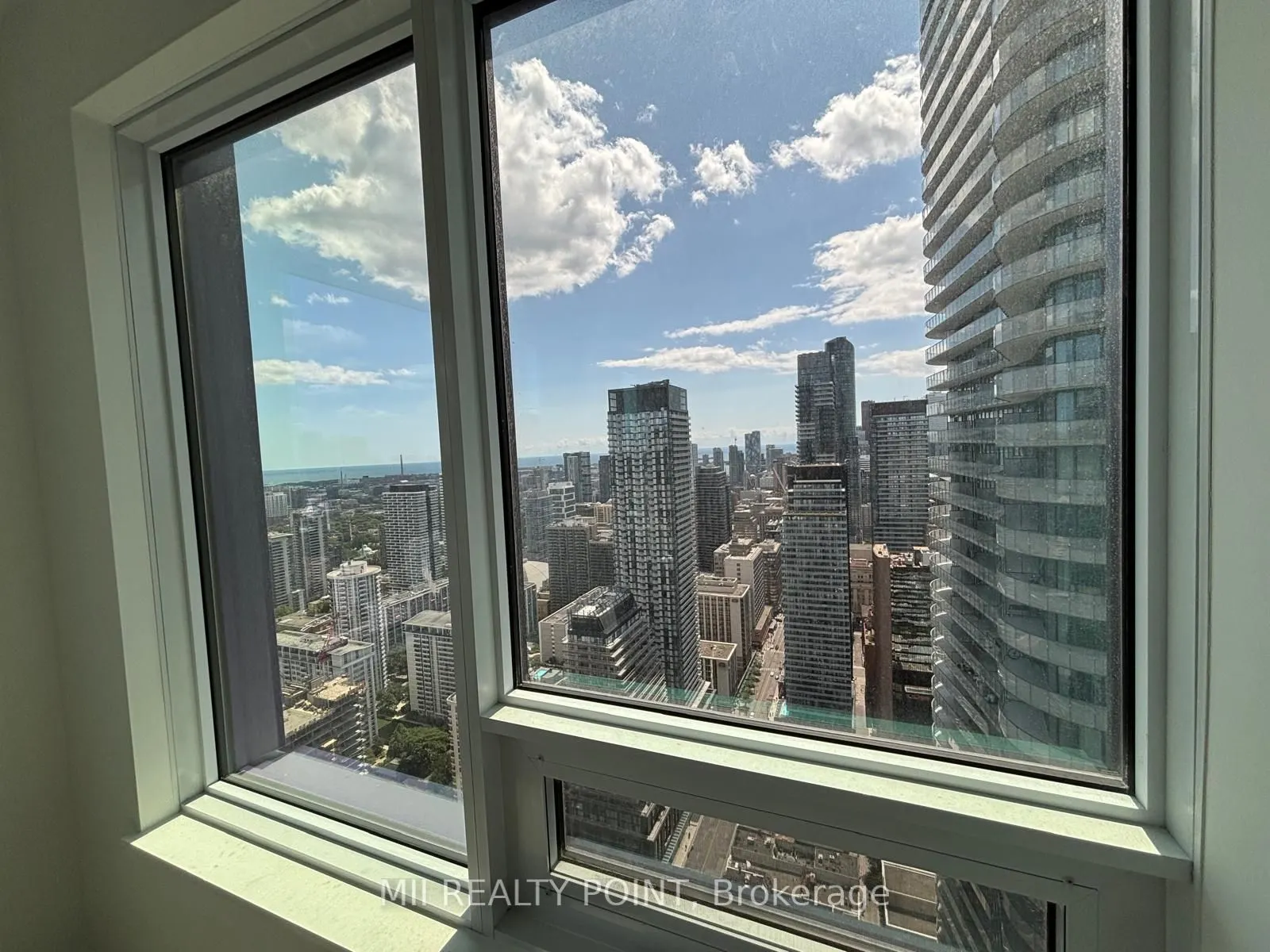 8 Wellesley Street W, #5310