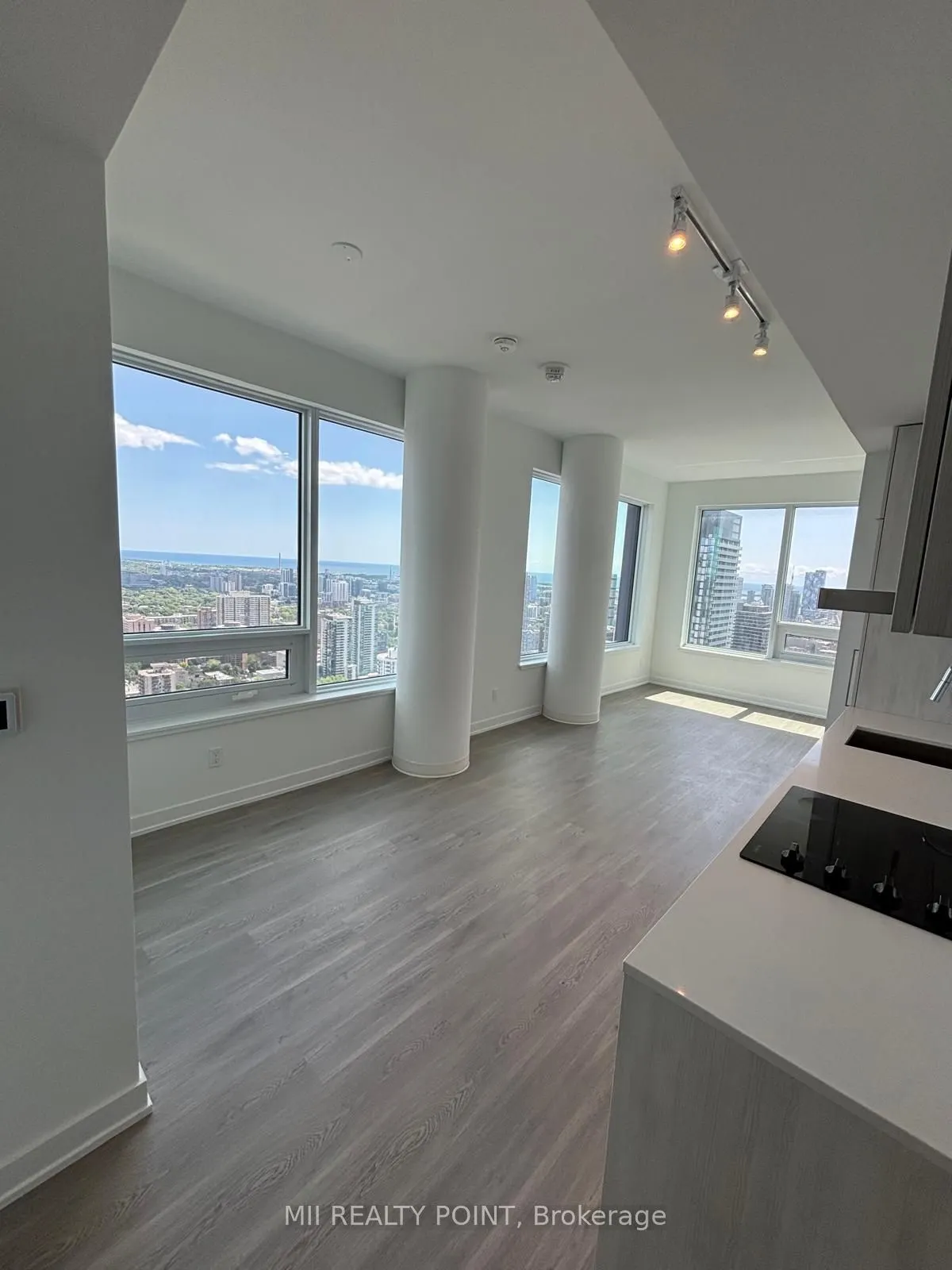 8 Wellesley Street W, #5310