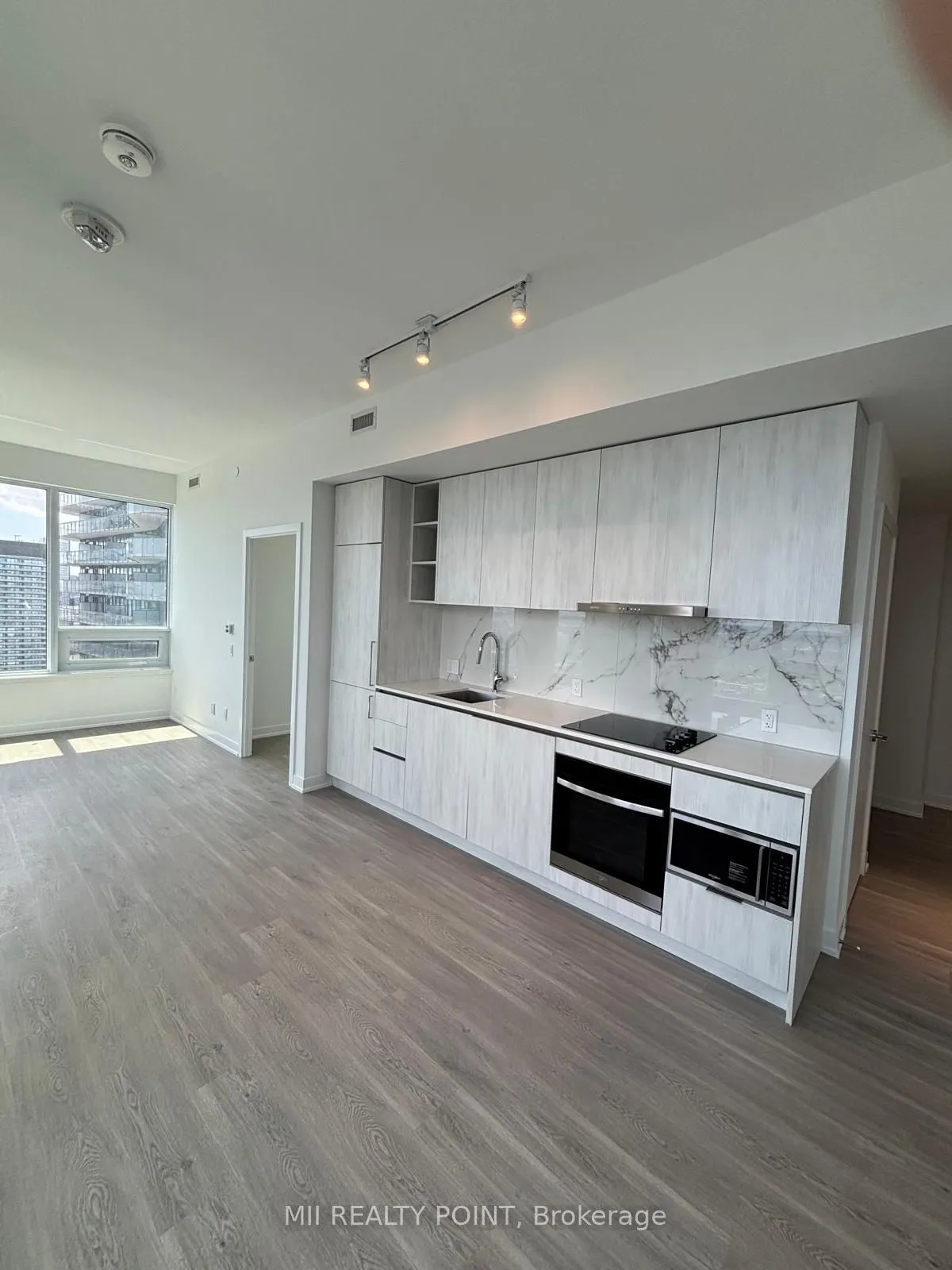 8 Wellesley Street W, #5310