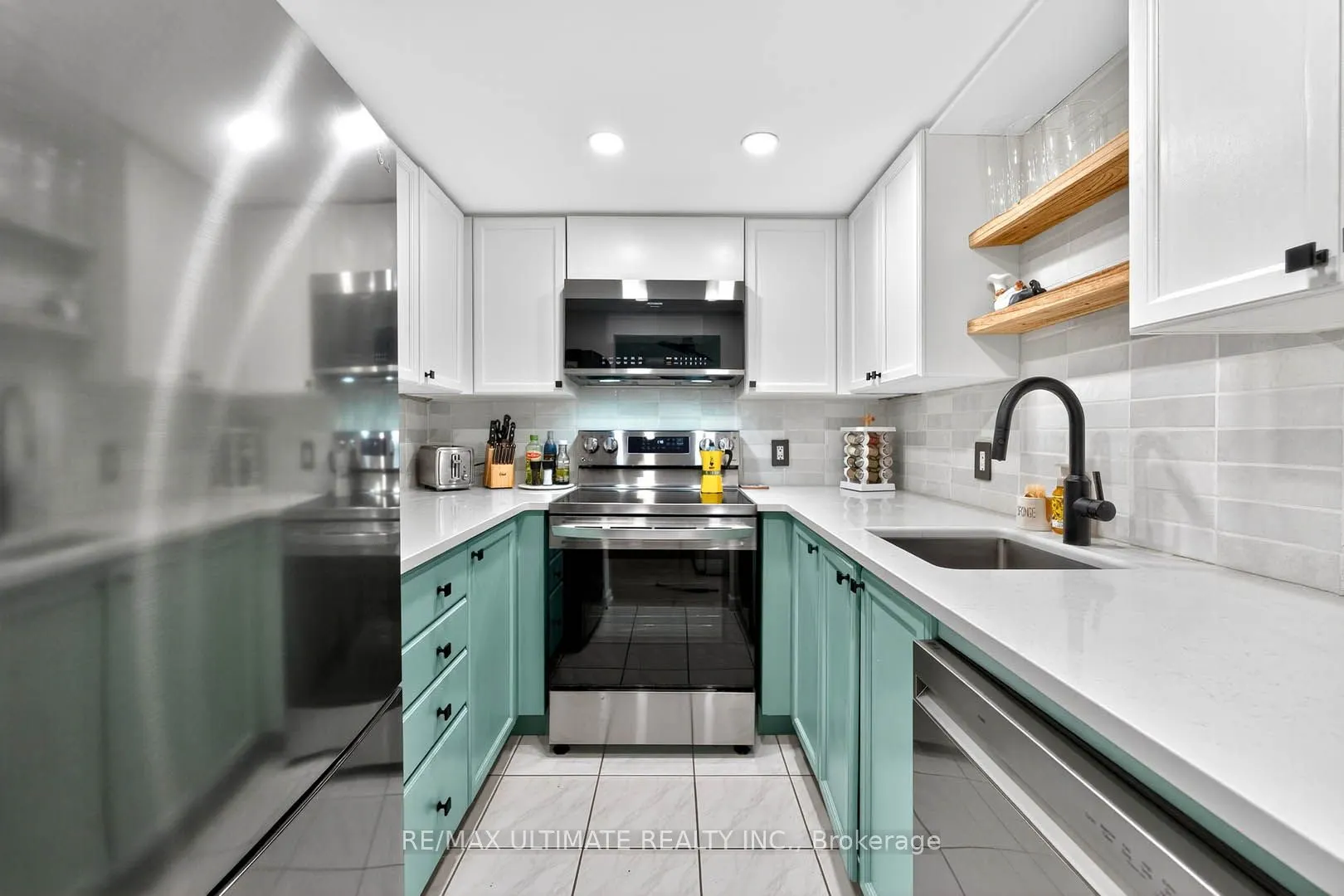 8 Park Road, #2113