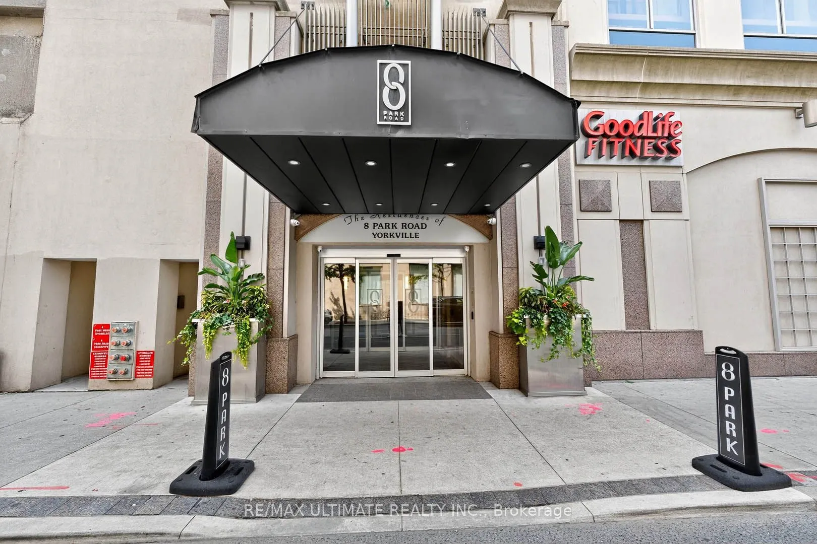 8 Park Road, #2113
