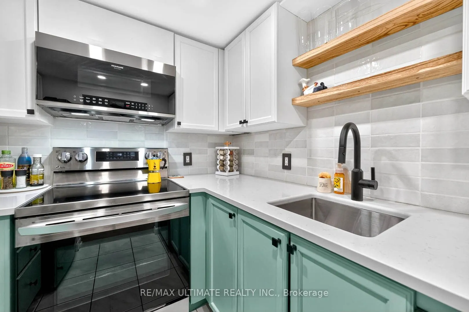 8 Park Road, #2113