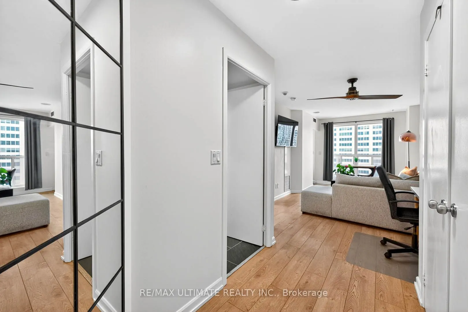 8 Park Road, #2113