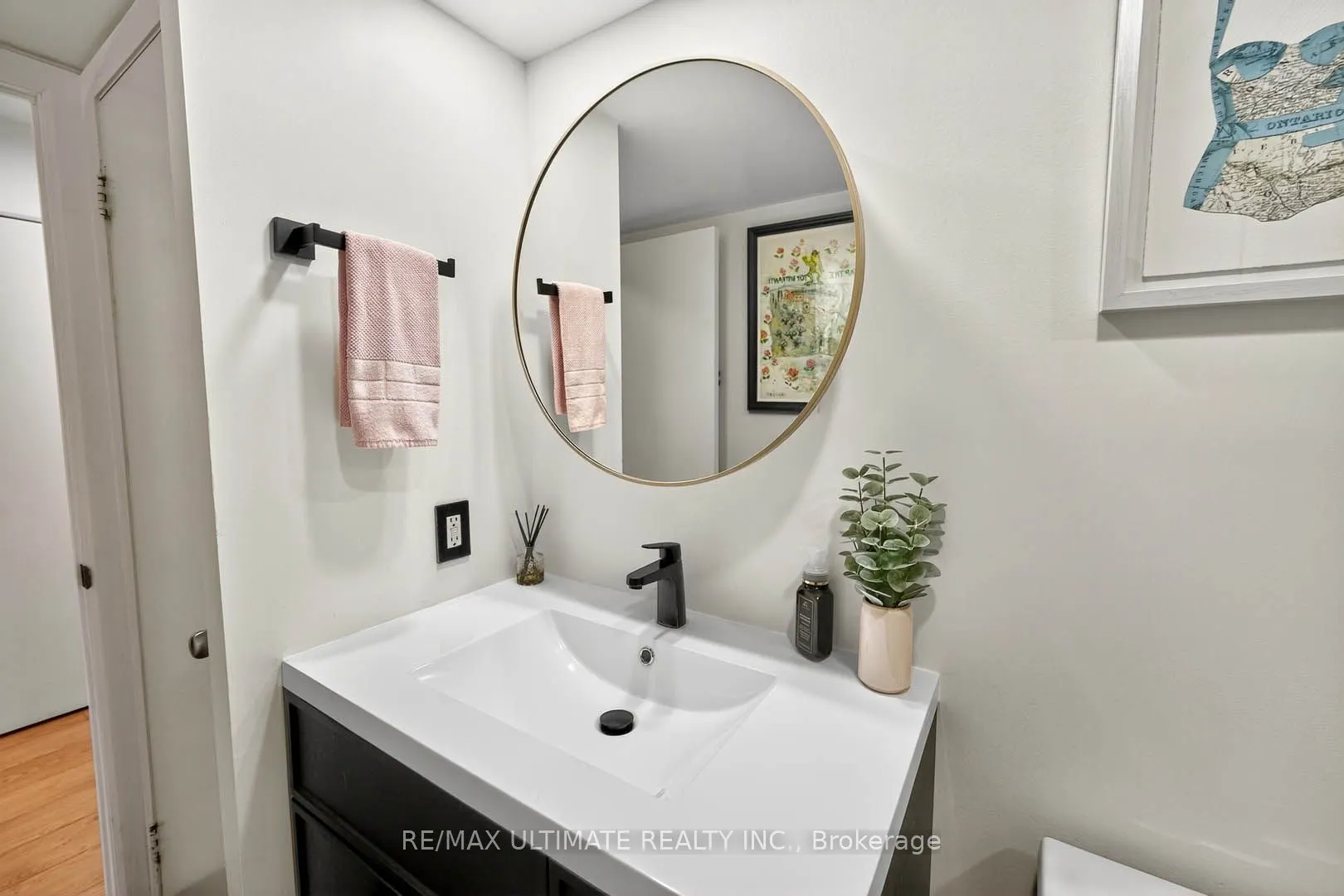 8 Park Road, #2113