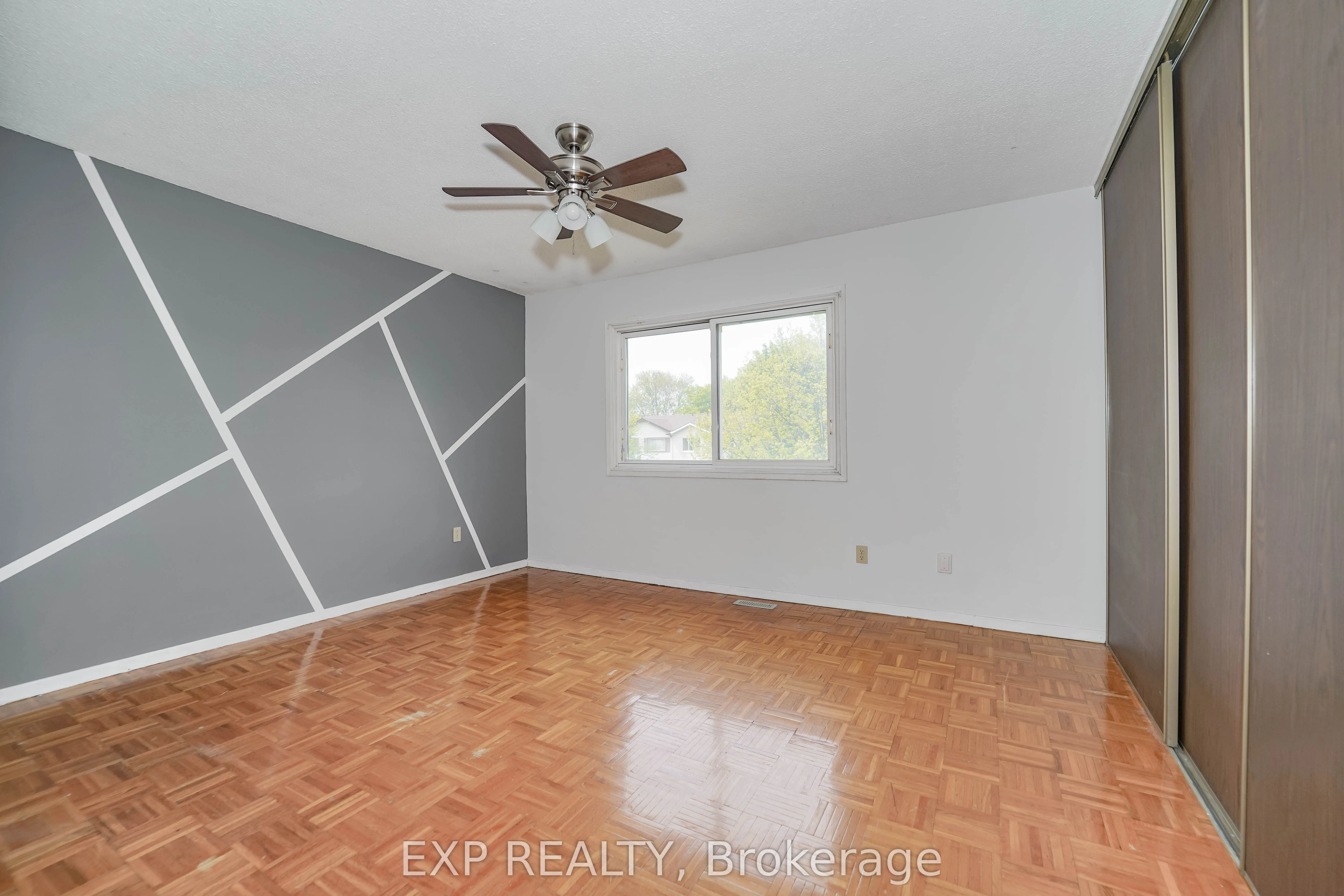 55 Hollyberry Trail