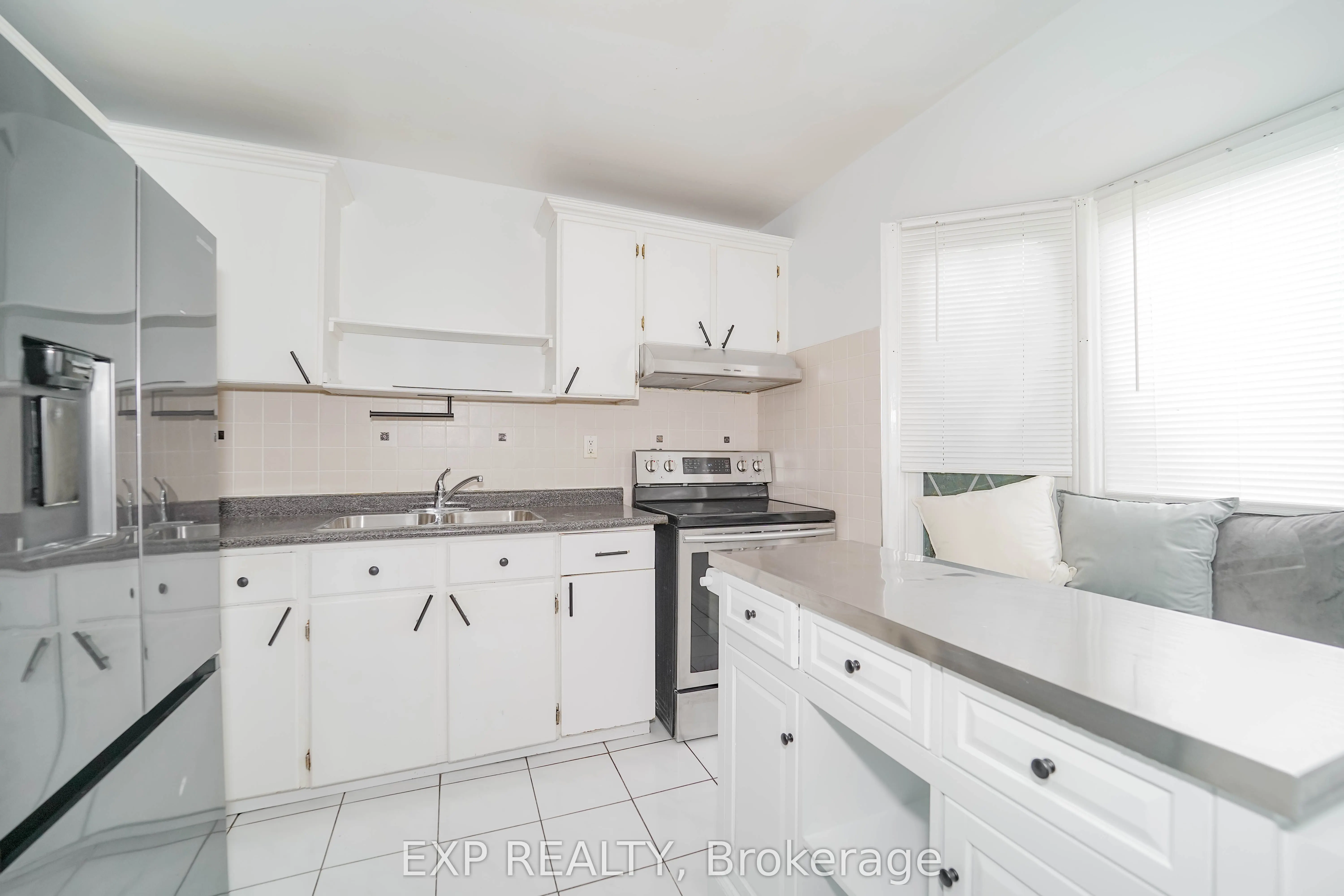 55 Hollyberry Trail