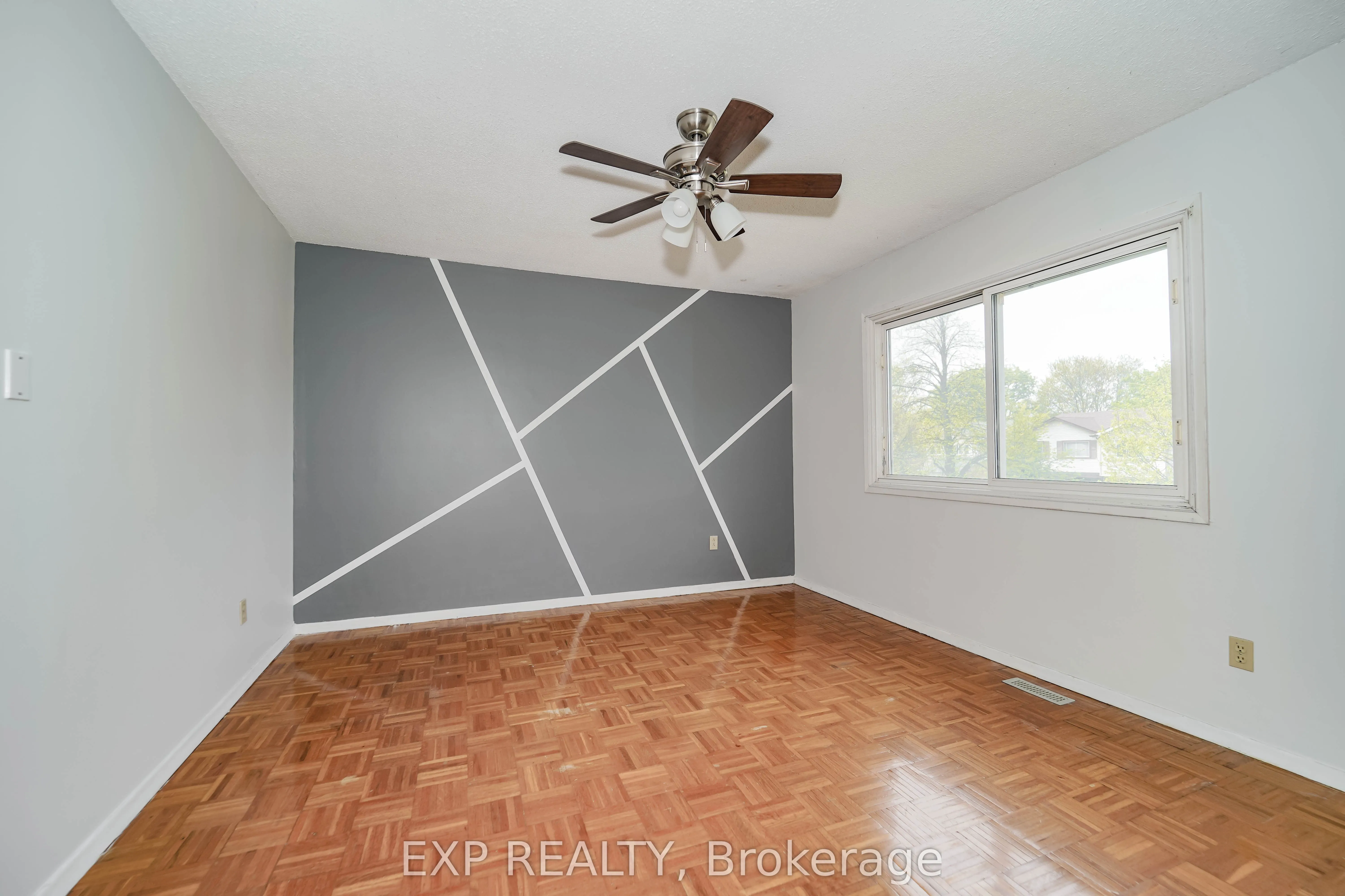 55 Hollyberry Trail