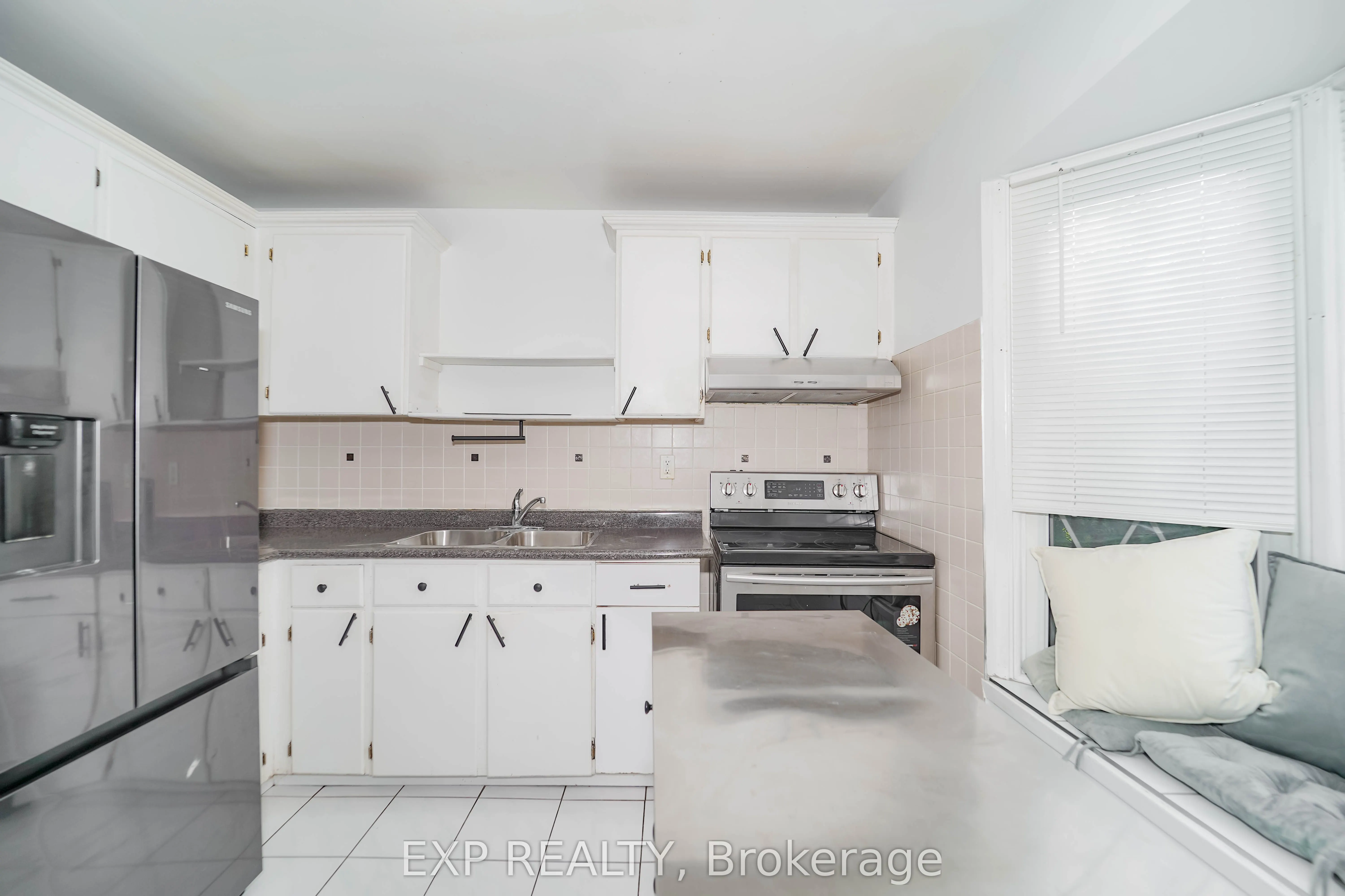 55 Hollyberry Trail