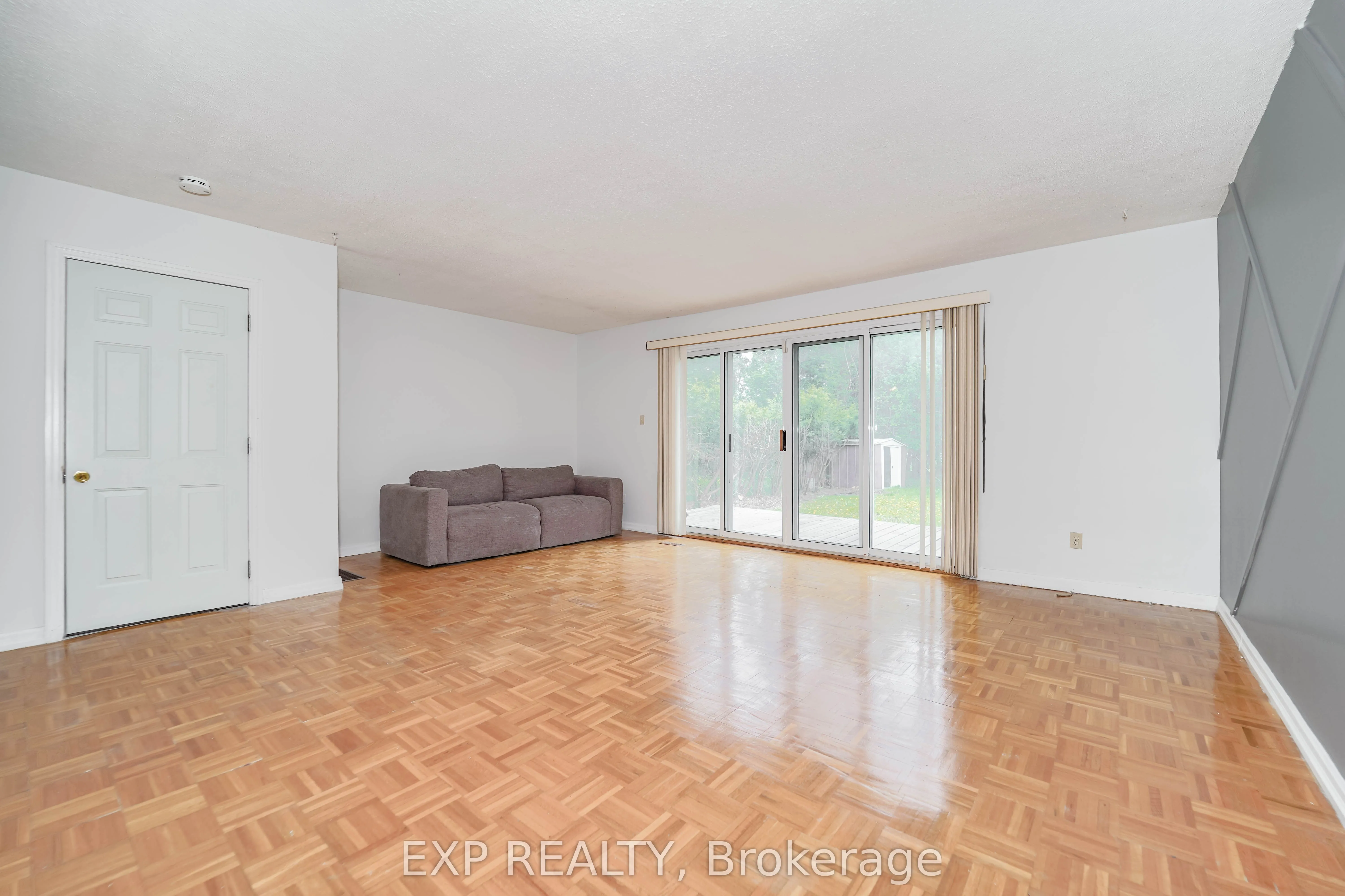 55 Hollyberry Trail