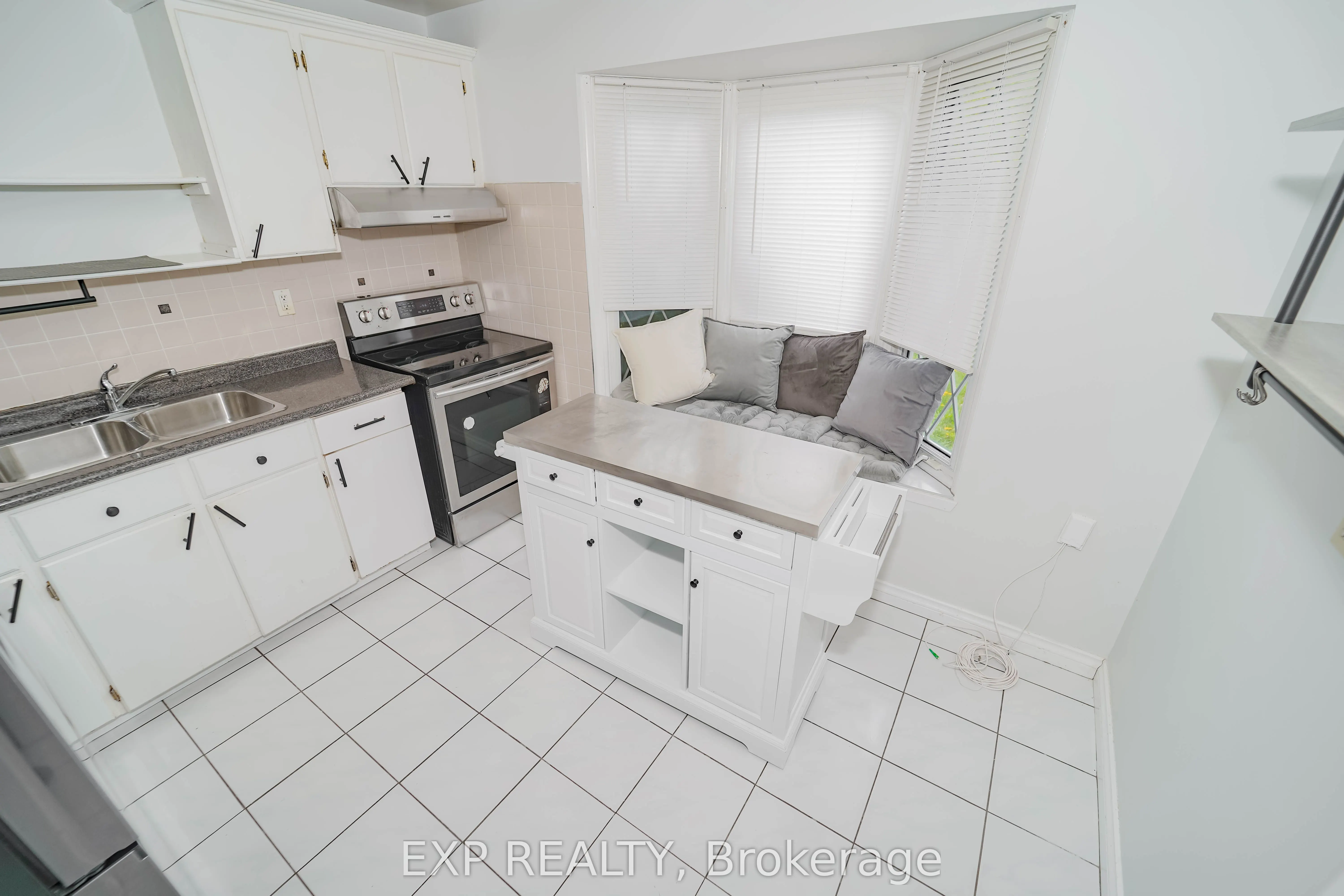 55 Hollyberry Trail