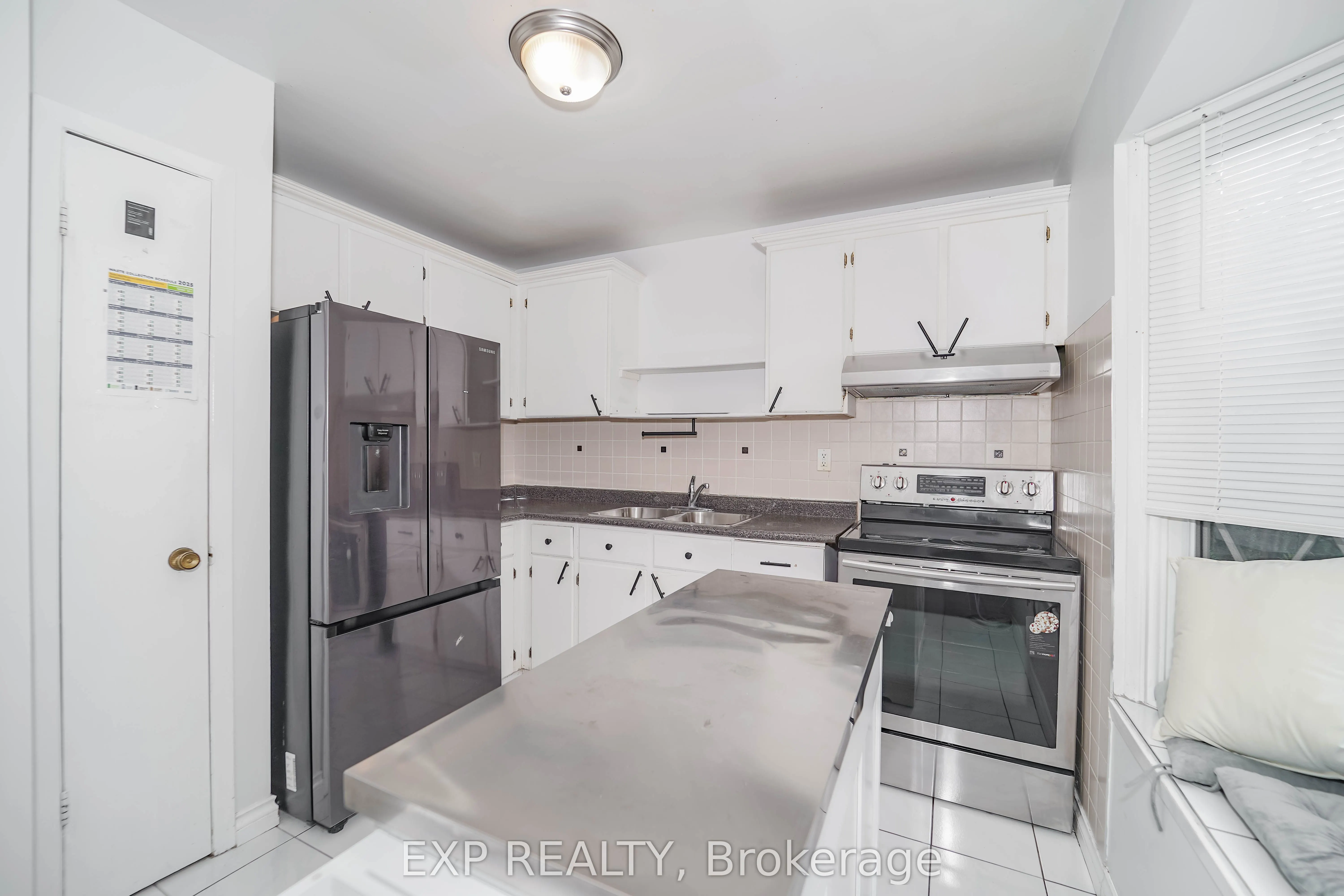 55 Hollyberry Trail