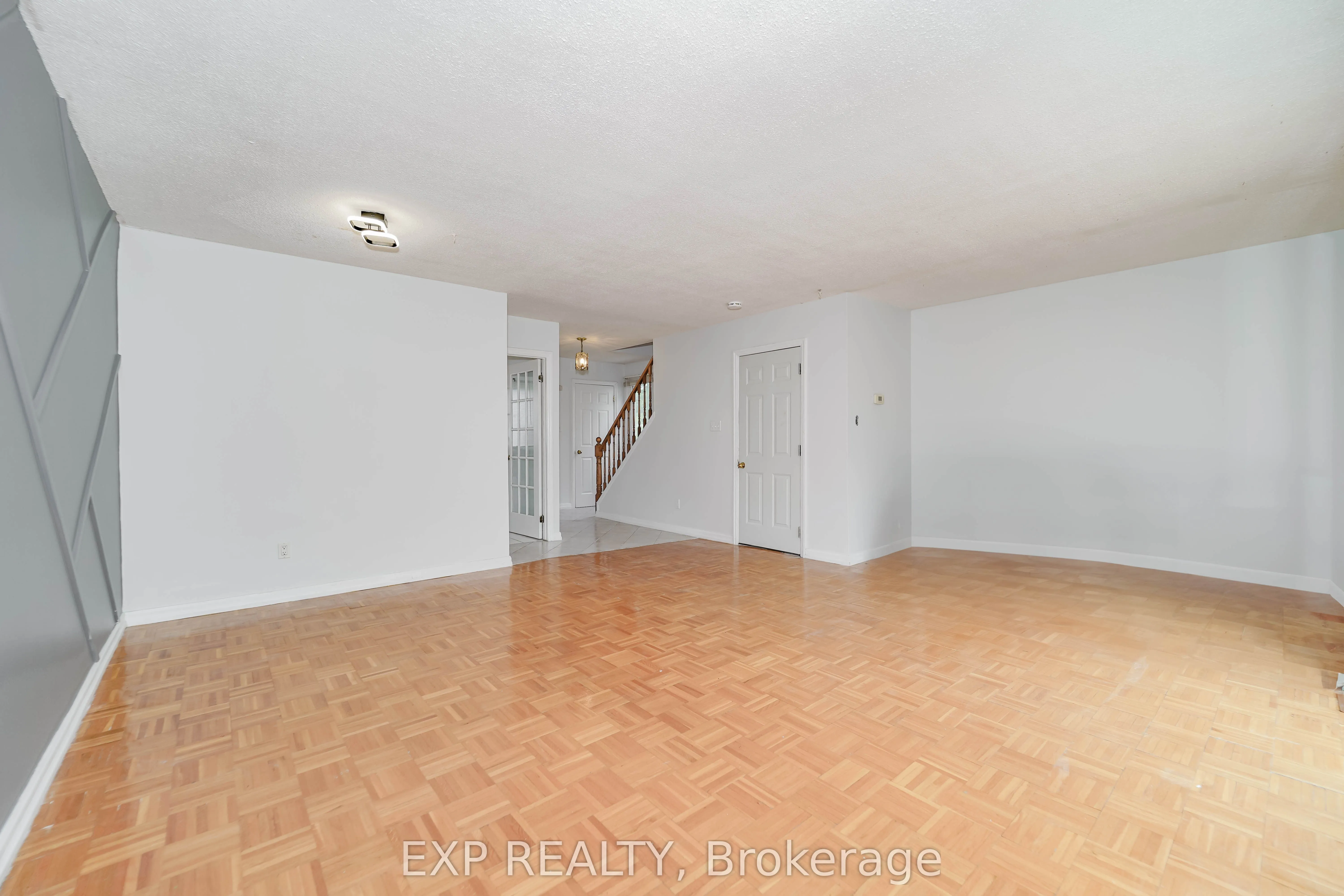 55 Hollyberry Trail