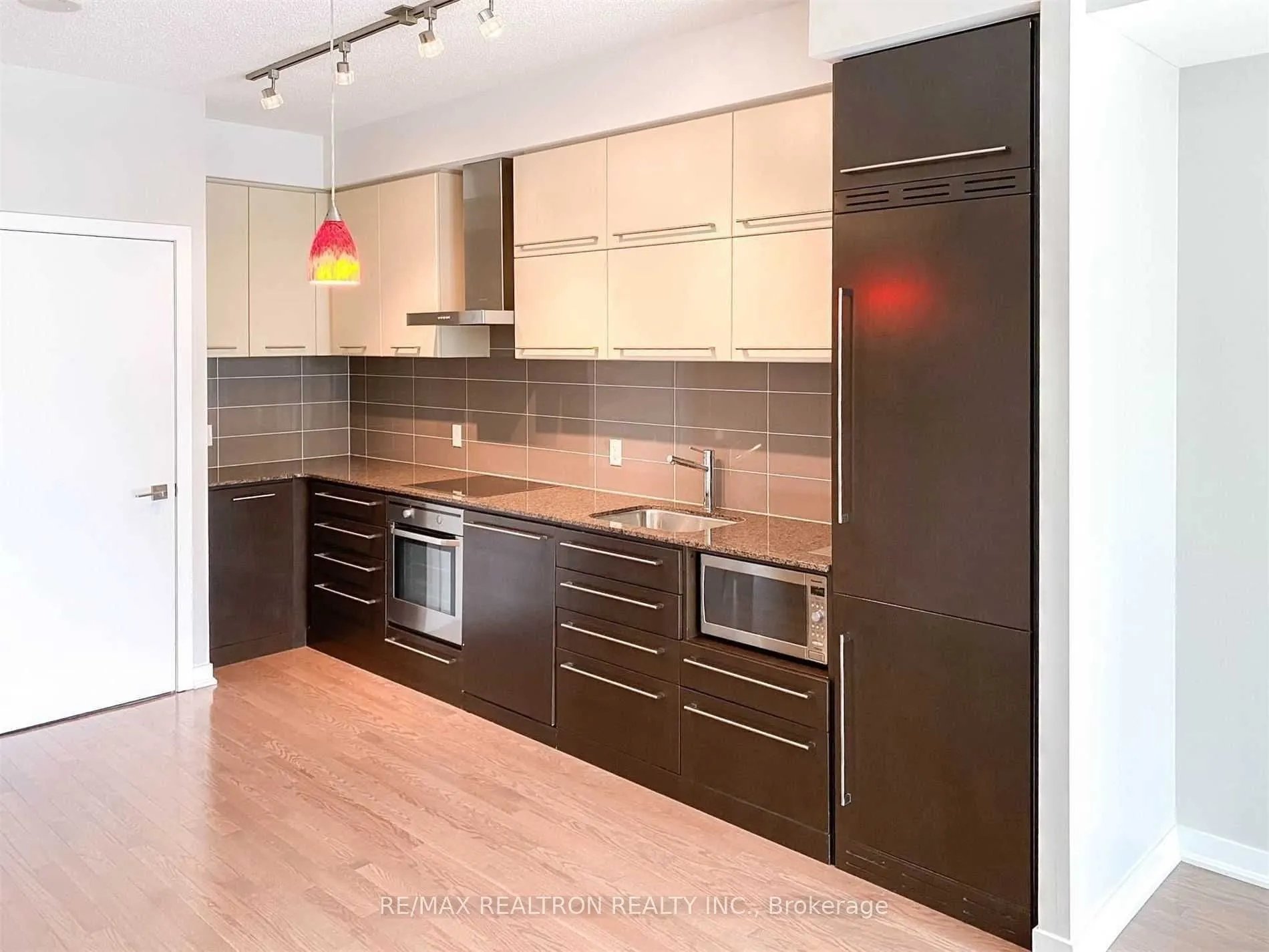 770 Bay Street, #603