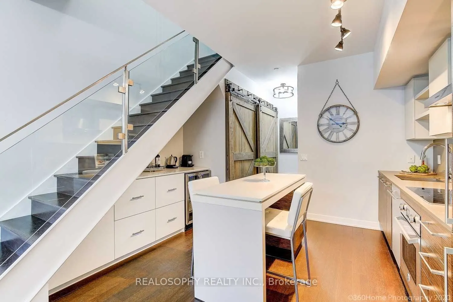 1030 King Street W, #110