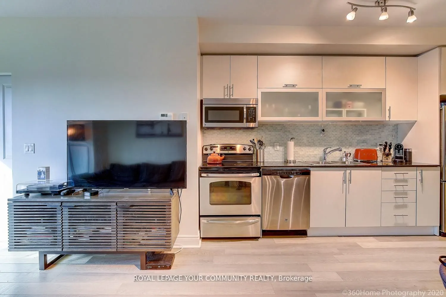 28 Ted Rogers Way, #3707