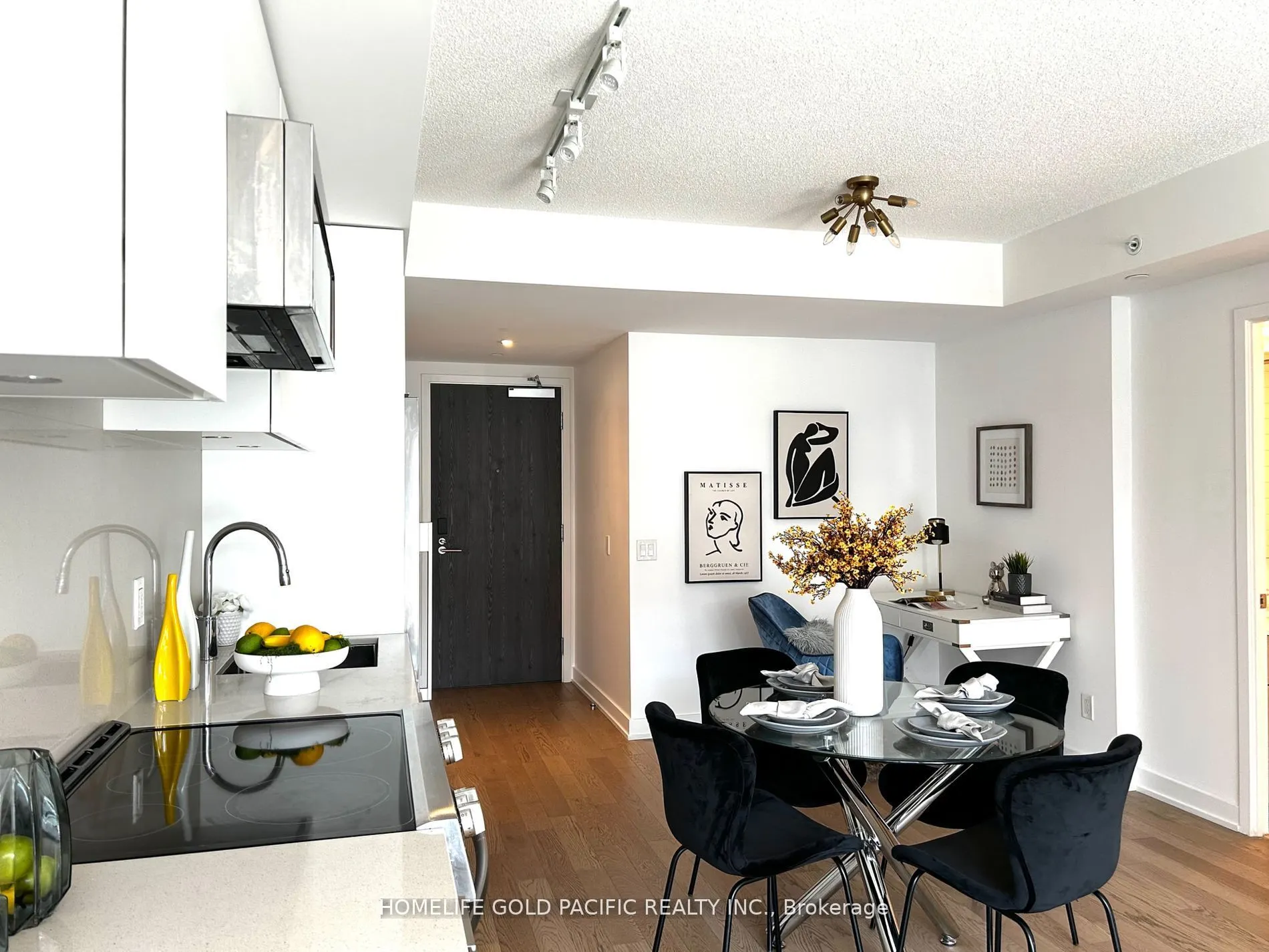25 Richmond Street E, #1009