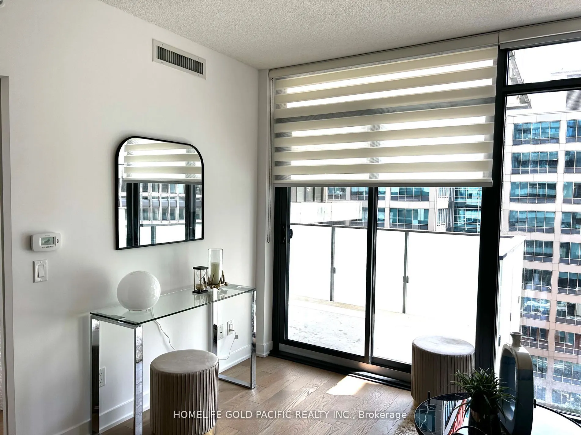 25 Richmond Street E, #1009