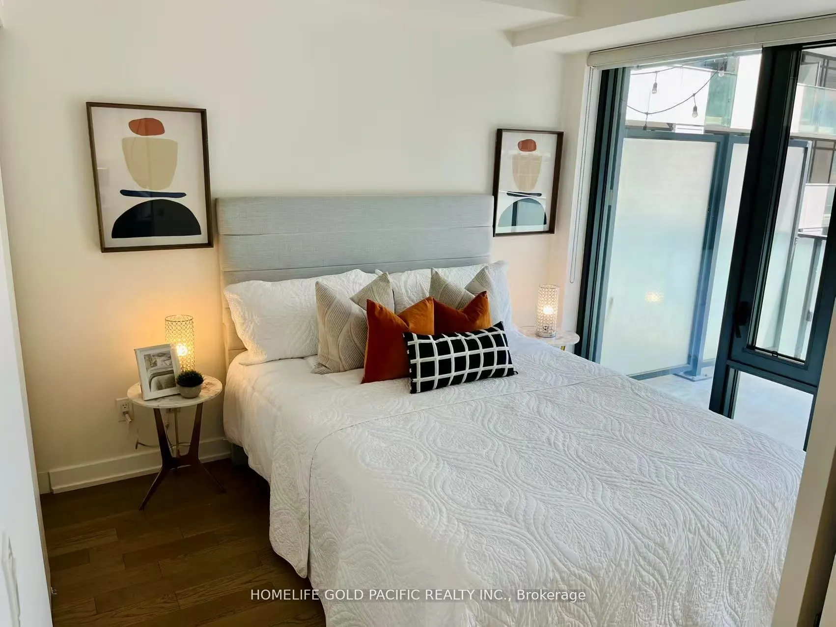 25 Richmond Street E, #1009