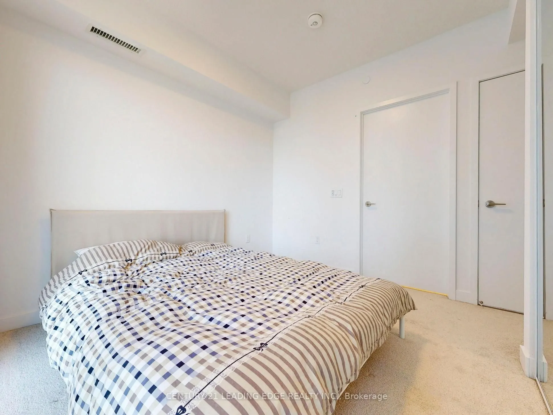 230 Simcoe Street, #3019