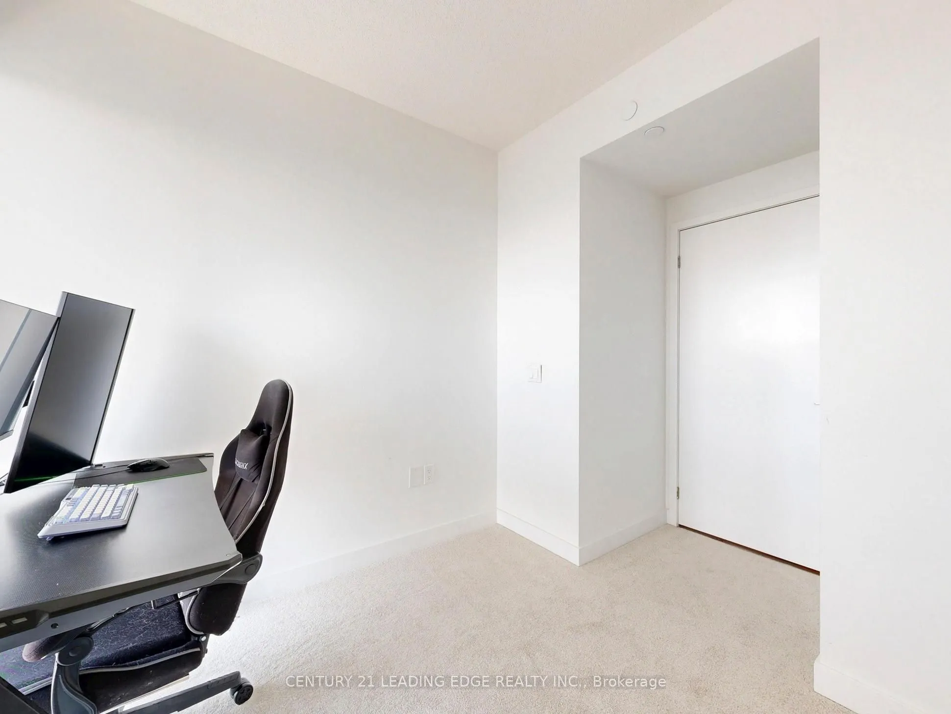 230 Simcoe Street, #3019
