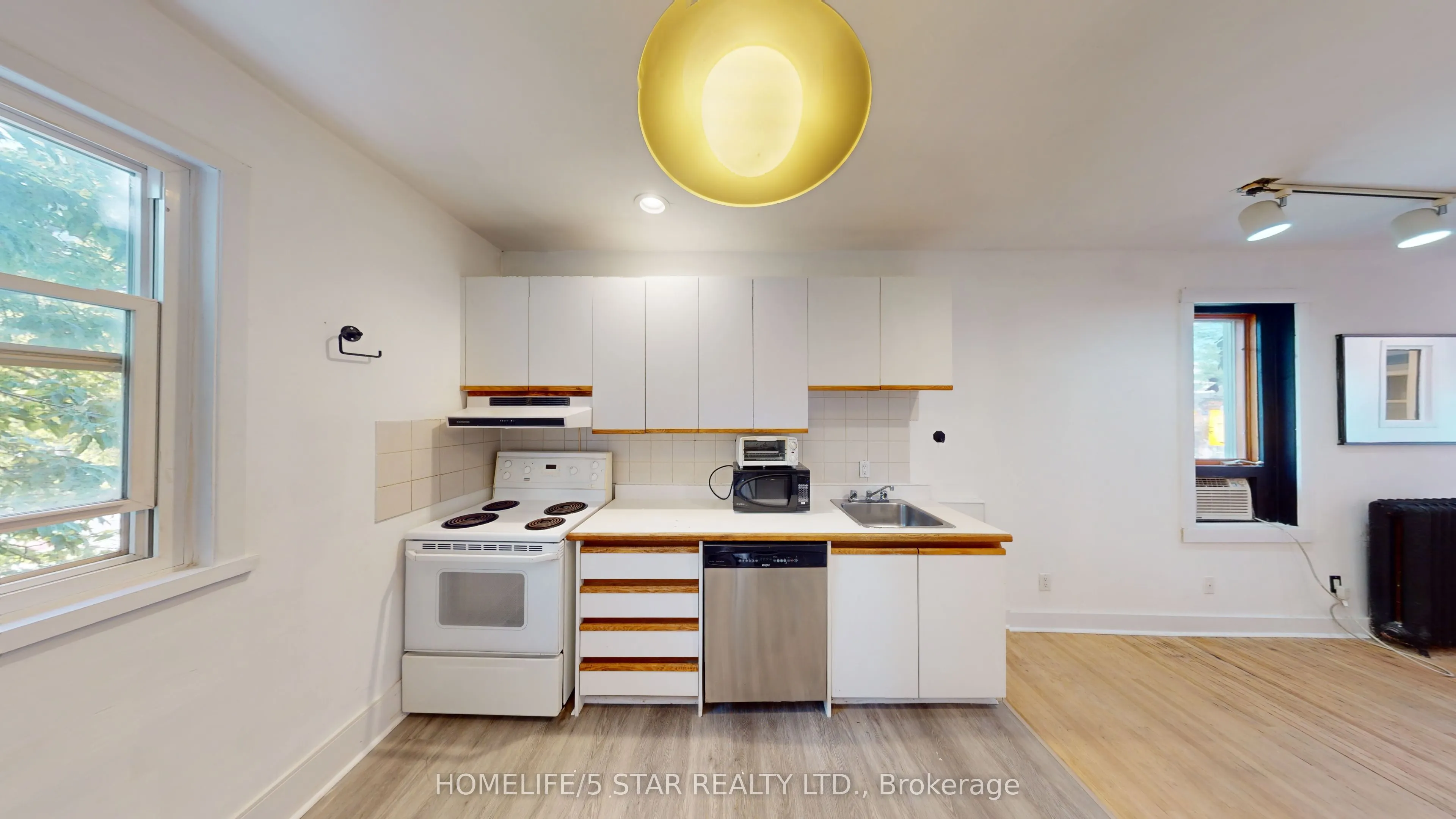 642 Dovercourt Road, #Apt 2