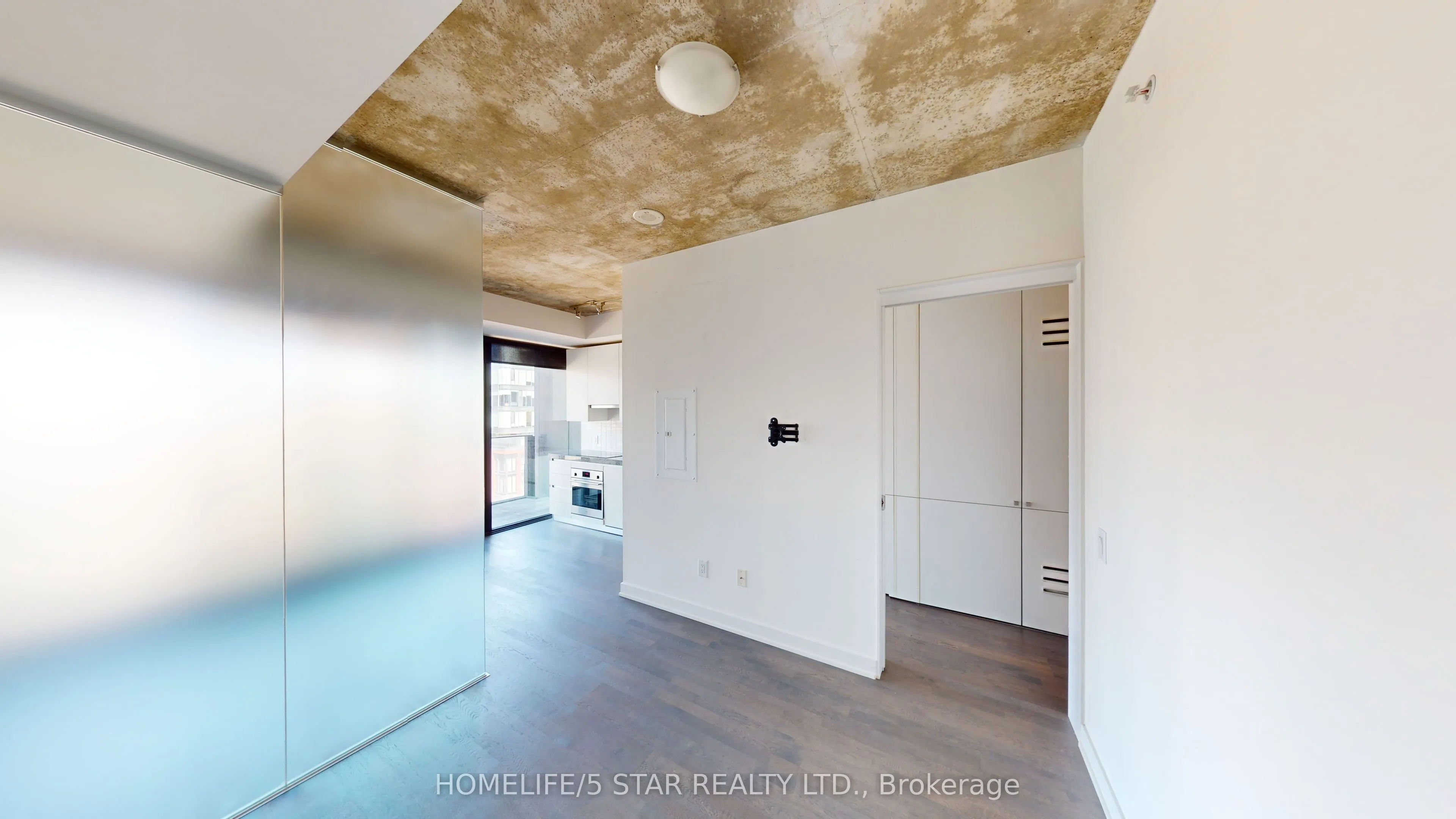 629 KING Street W, #925