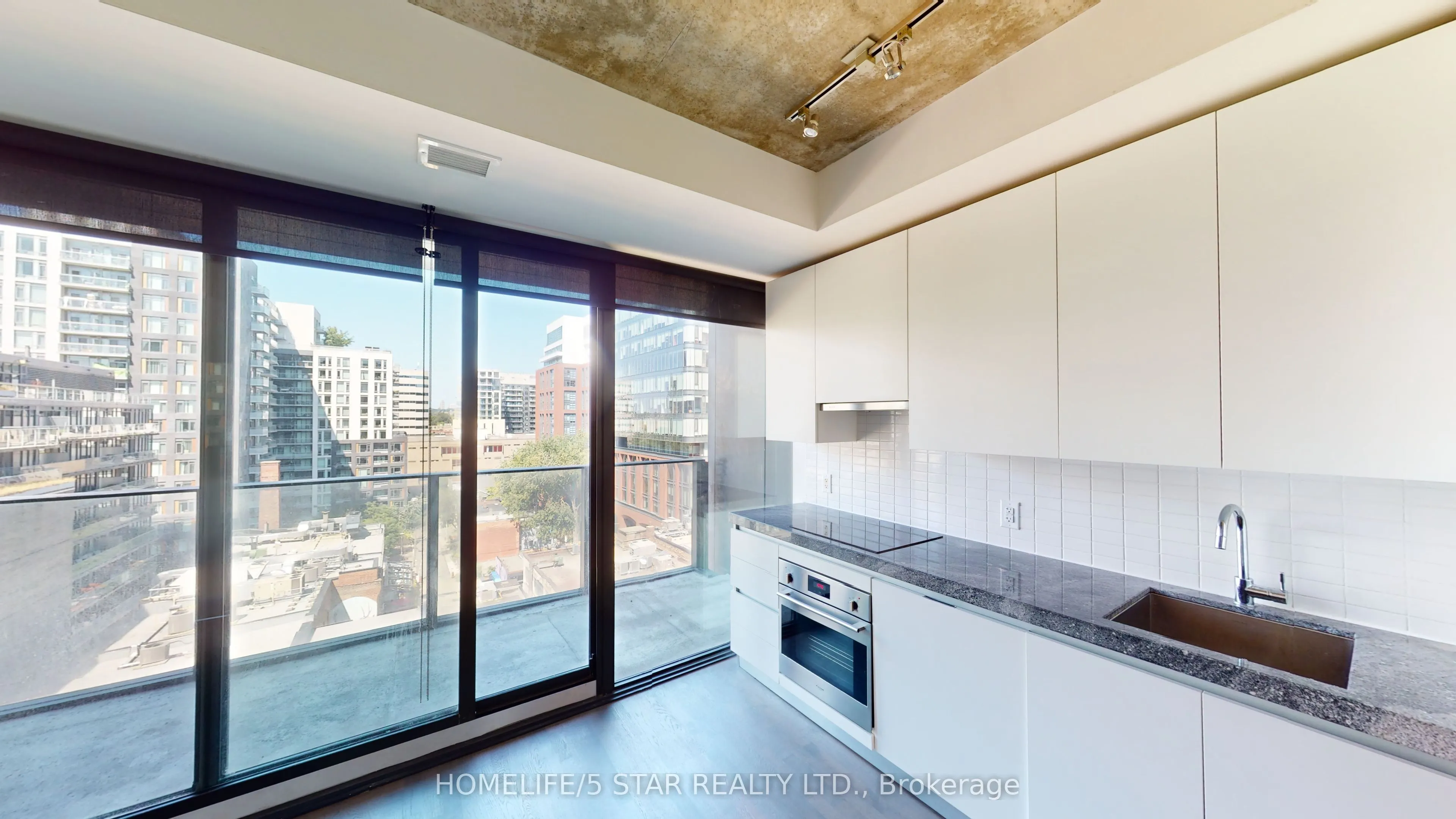 629 KING Street W, #925