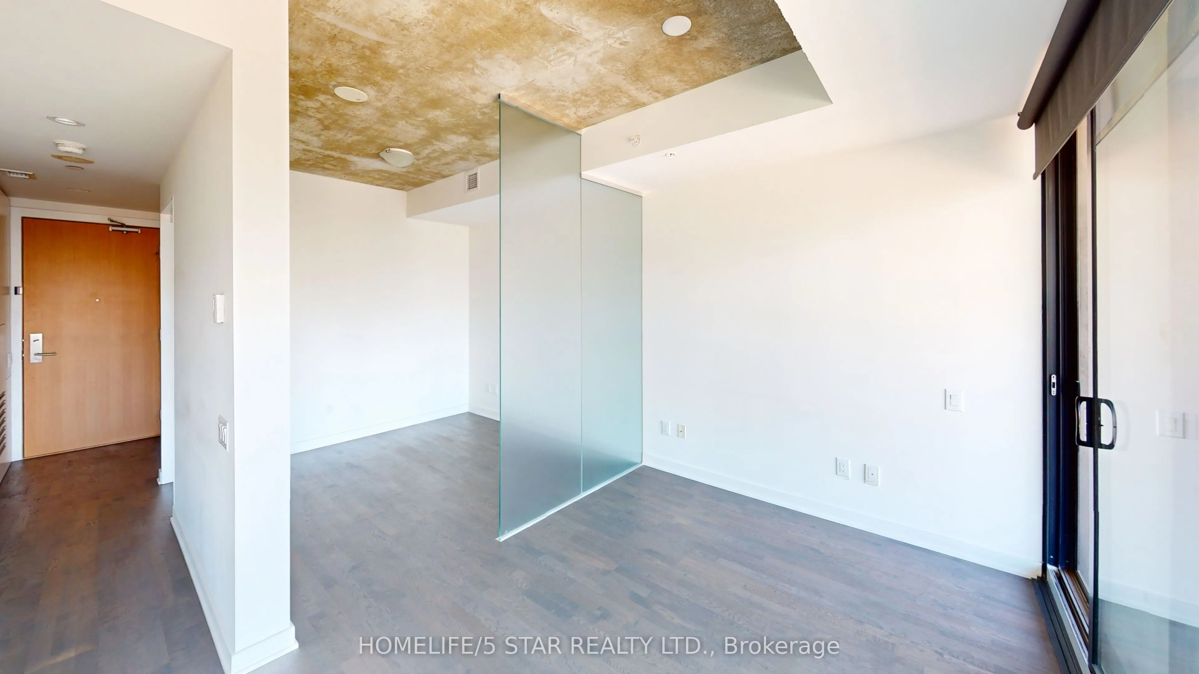 629 KING Street W, #925