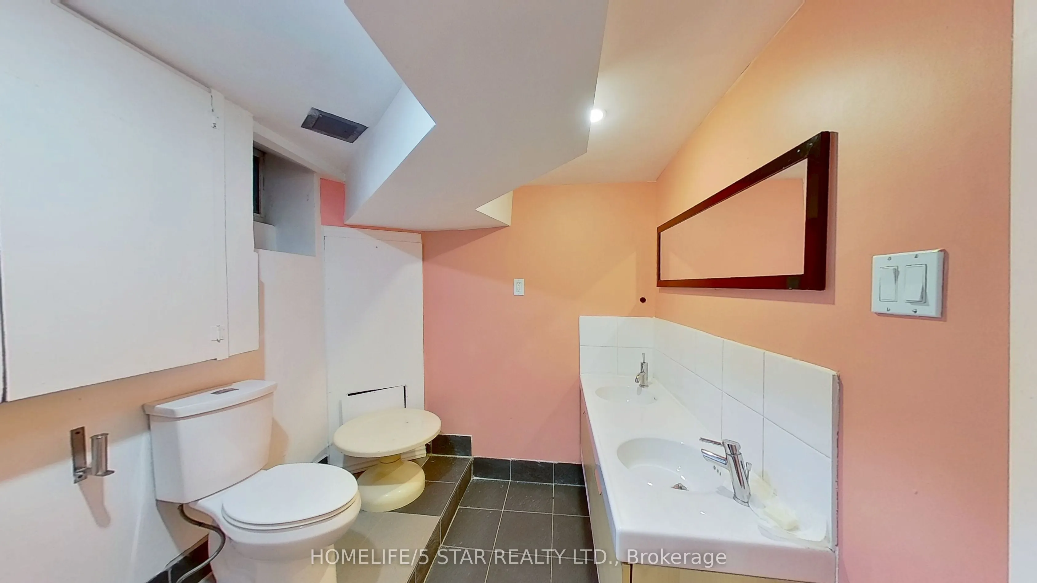 171 Harbord Street, #Apt 1