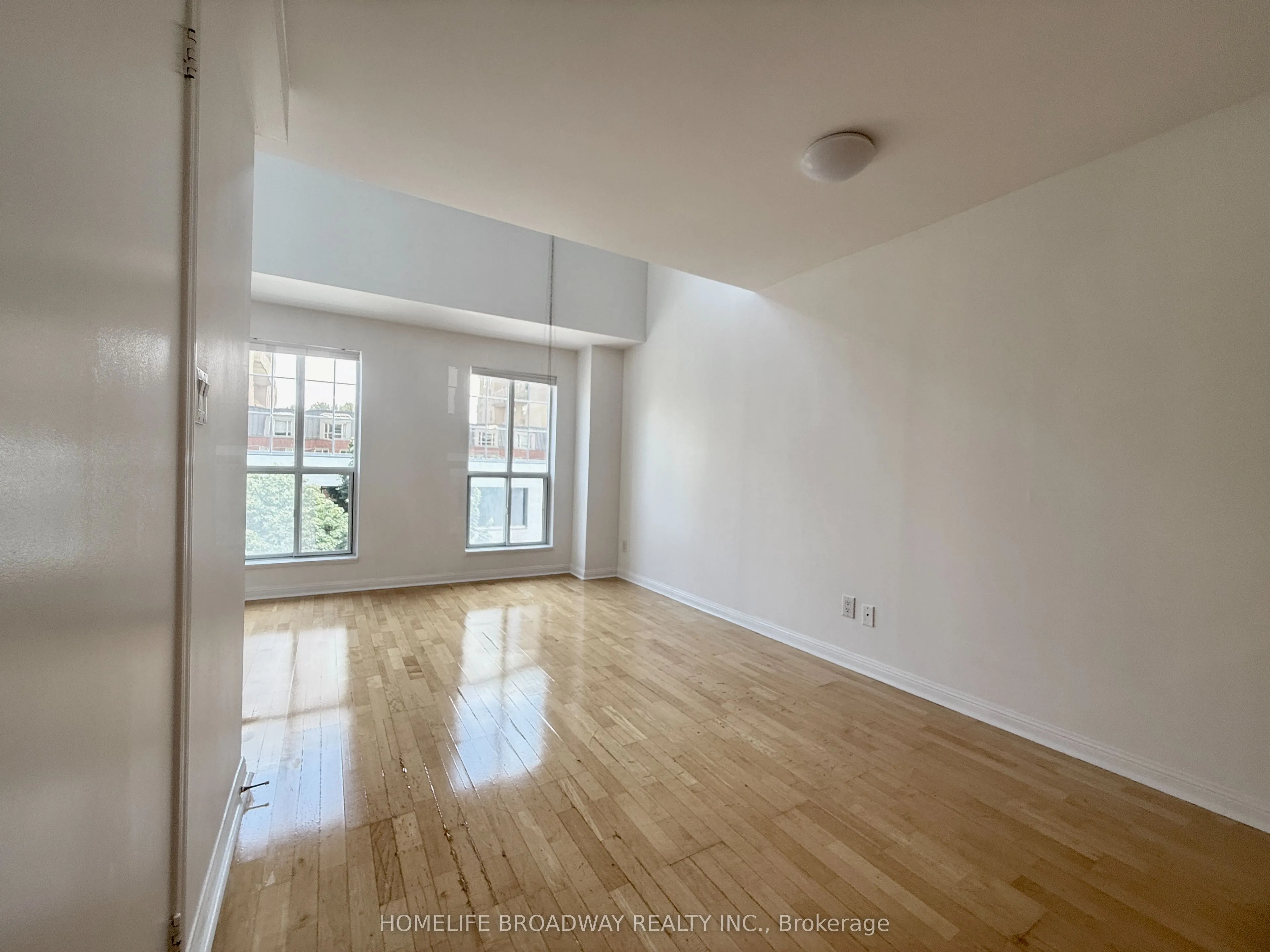 119 Merton Street, #403