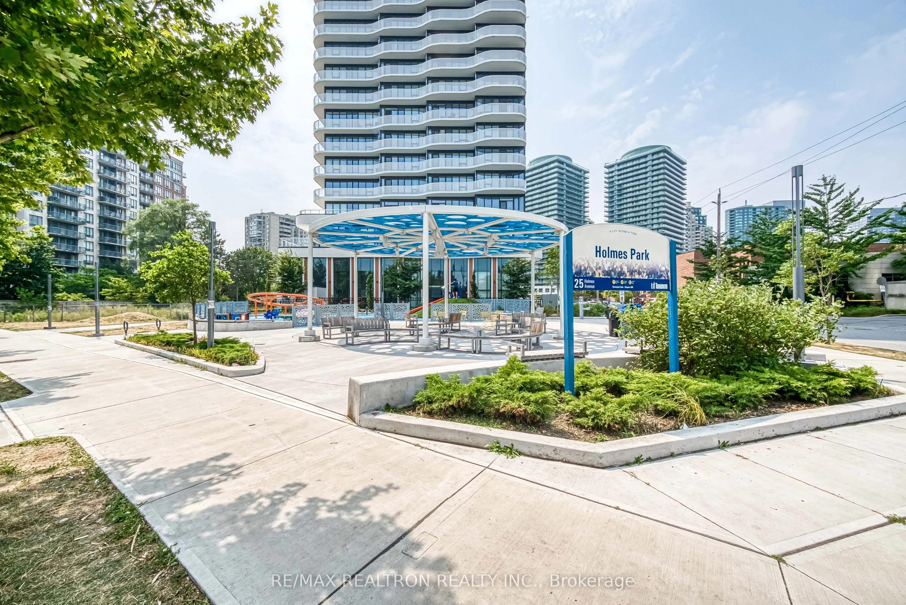 15 Holmes Avenue, #908