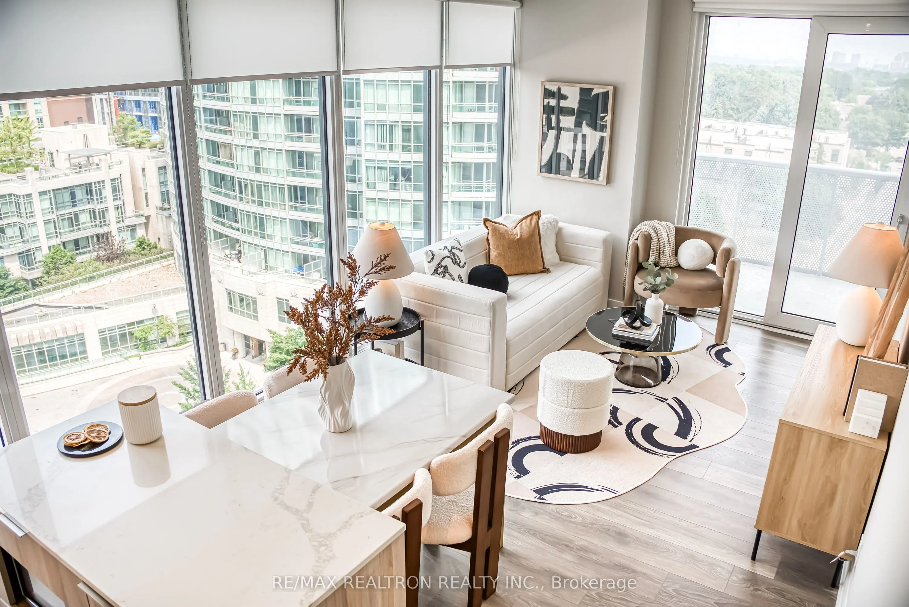 15 Holmes Avenue, #908