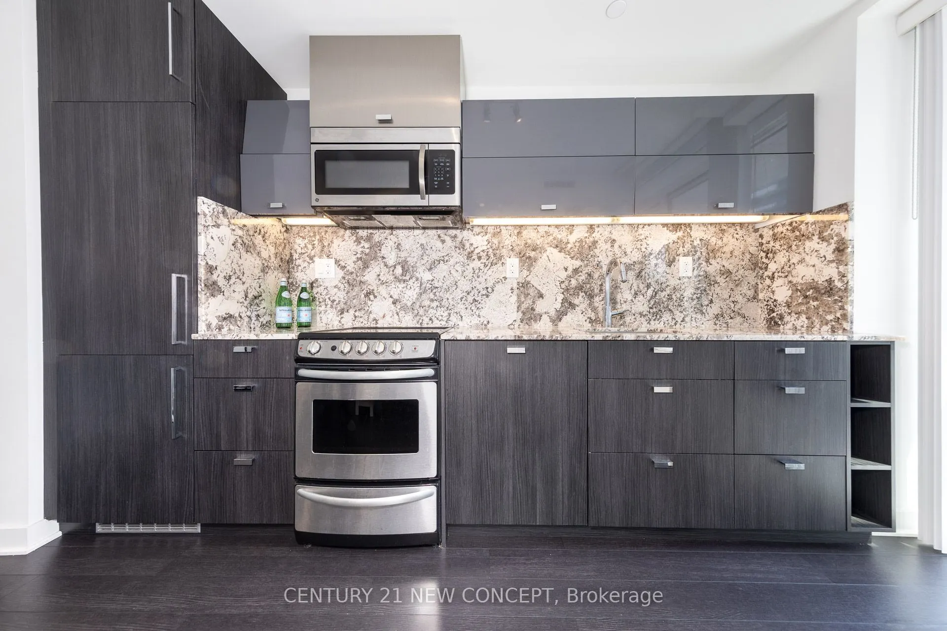 290 Adelaide Street W, #2612