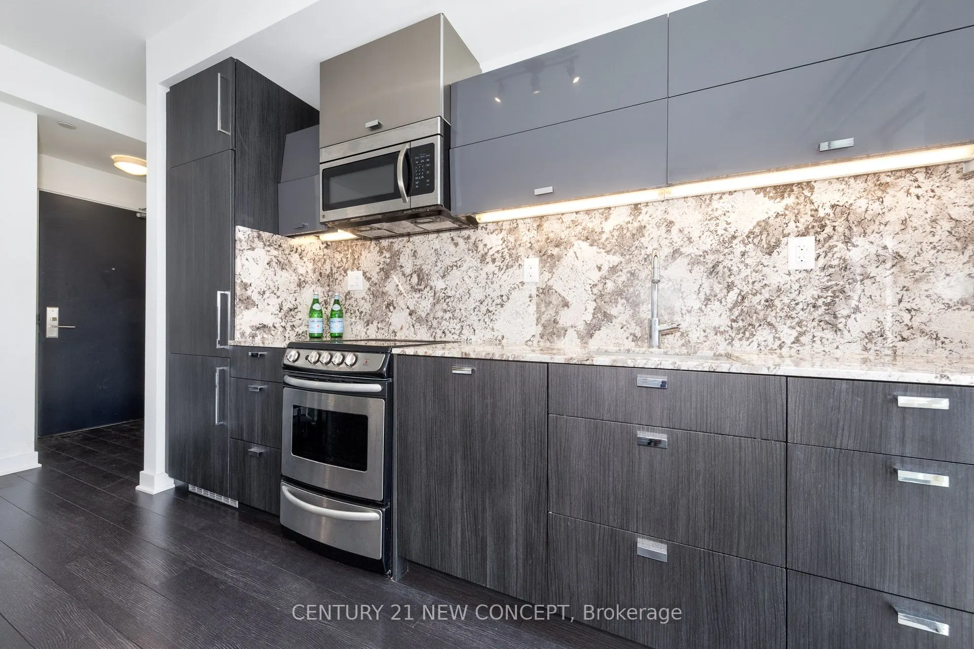 290 Adelaide Street W, #2612
