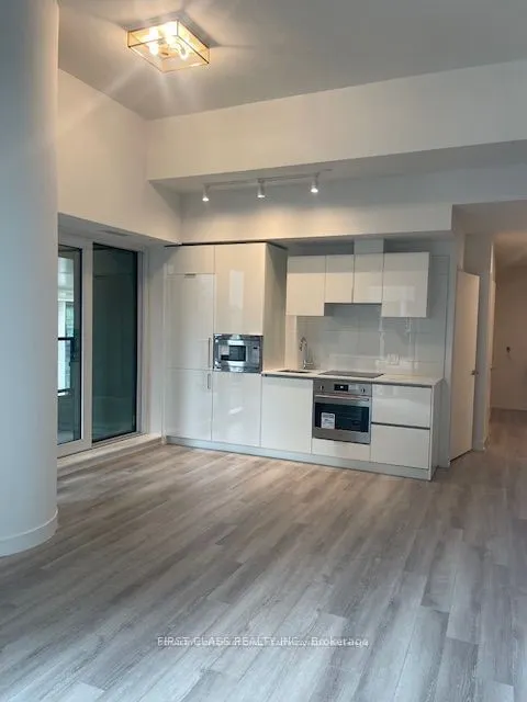 238 Simcoe Street, #507