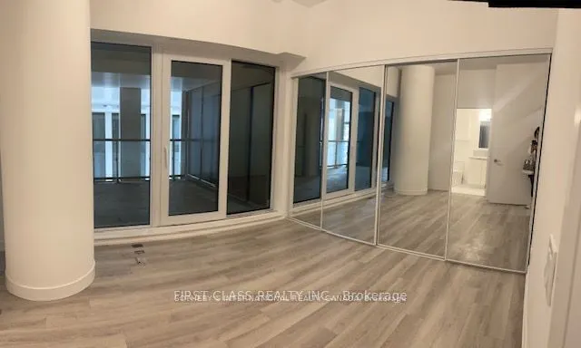 238 Simcoe Street, #507