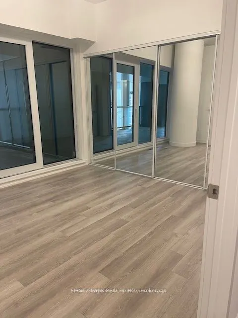238 Simcoe Street, #507