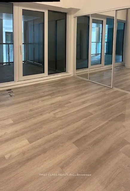 238 Simcoe Street, #507
