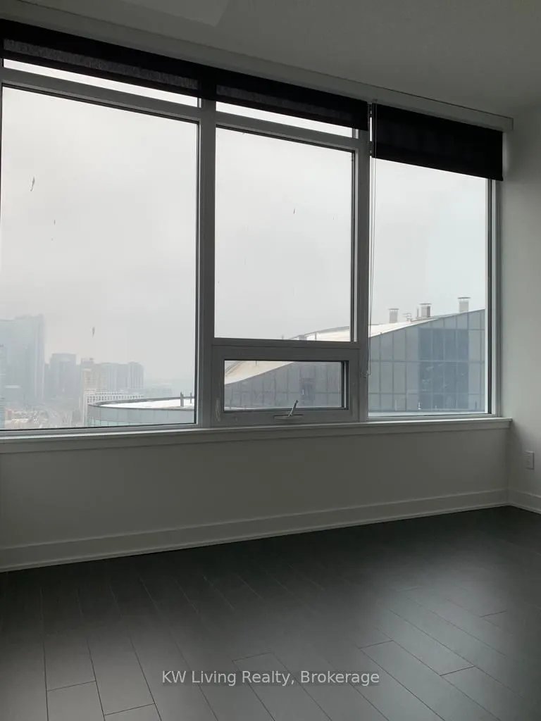 17 Bathurst Street, #3512