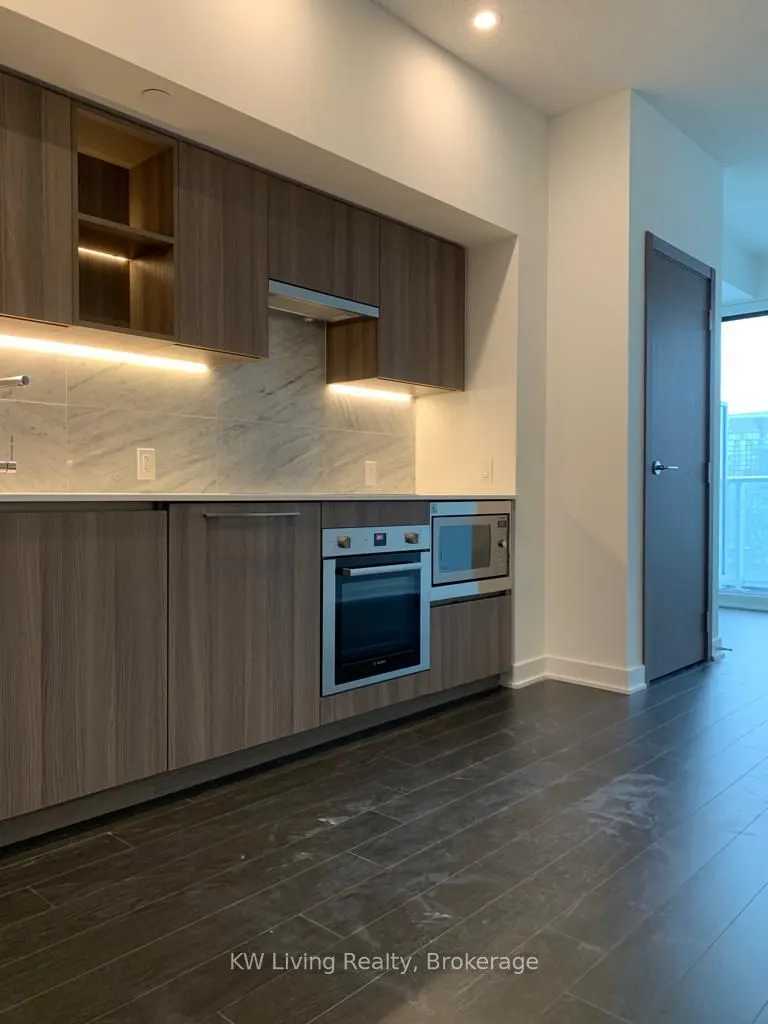 17 Bathurst Street, #3512