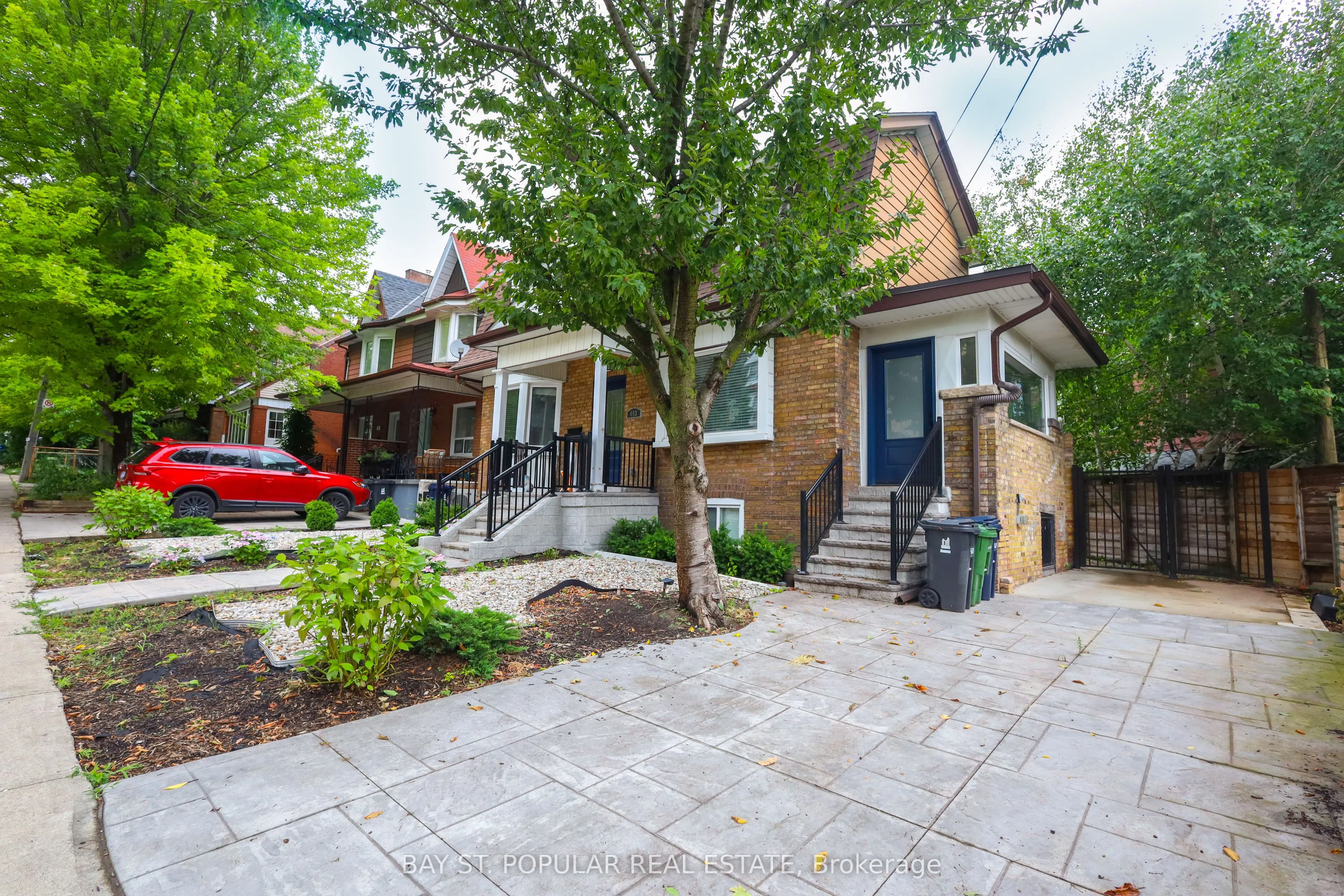 493 Crawford Street